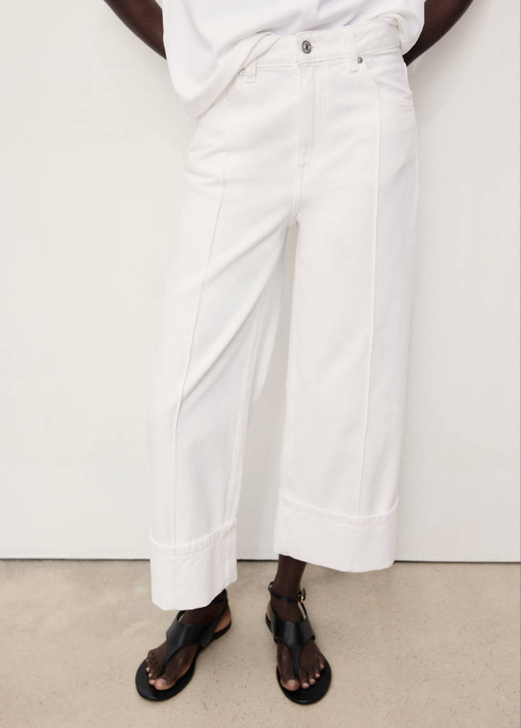 Wide leg cropped jeans with rolled-up hem — White