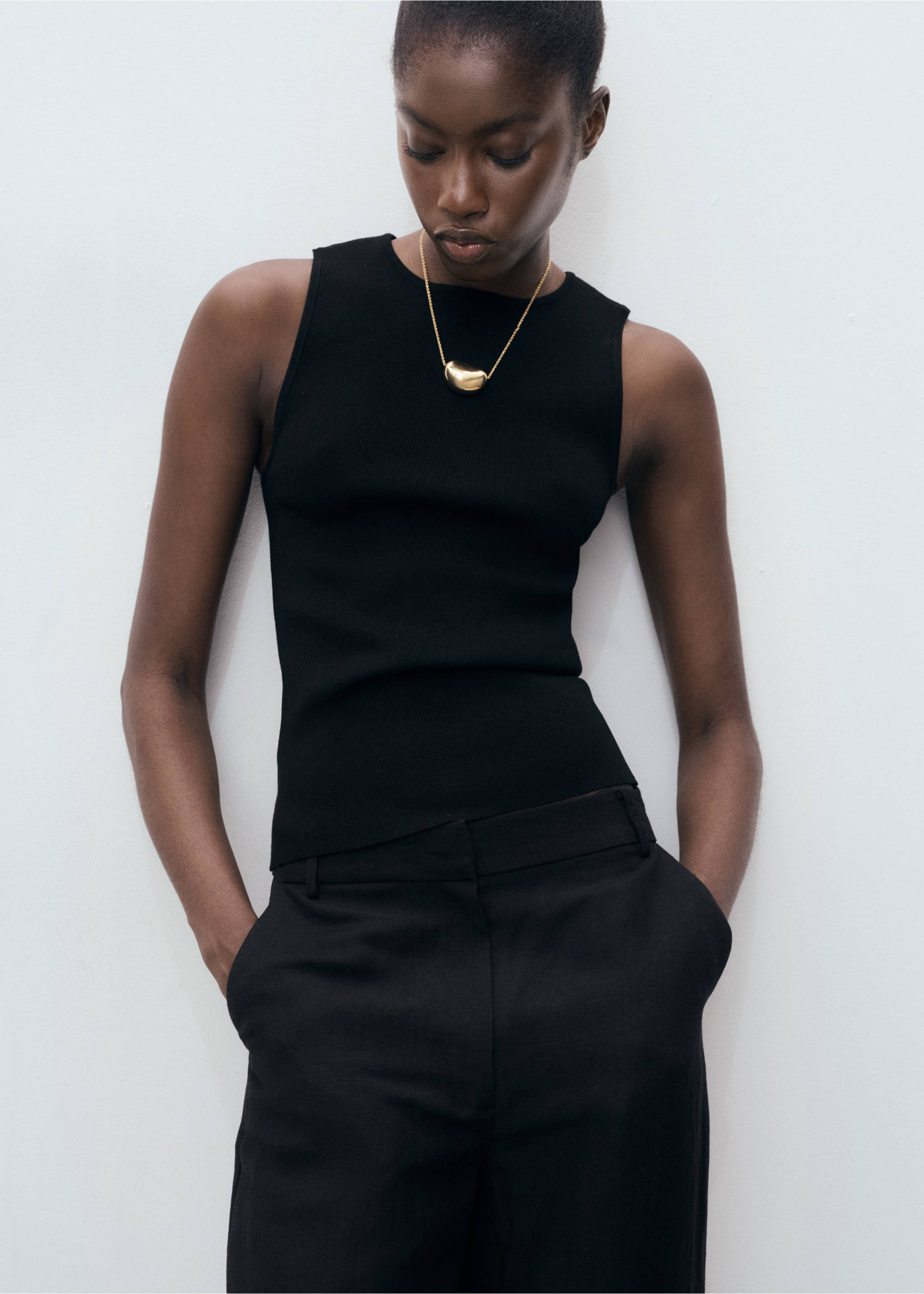 Fine-knit top - Medium plane, Black. Ref: 17061177-00.