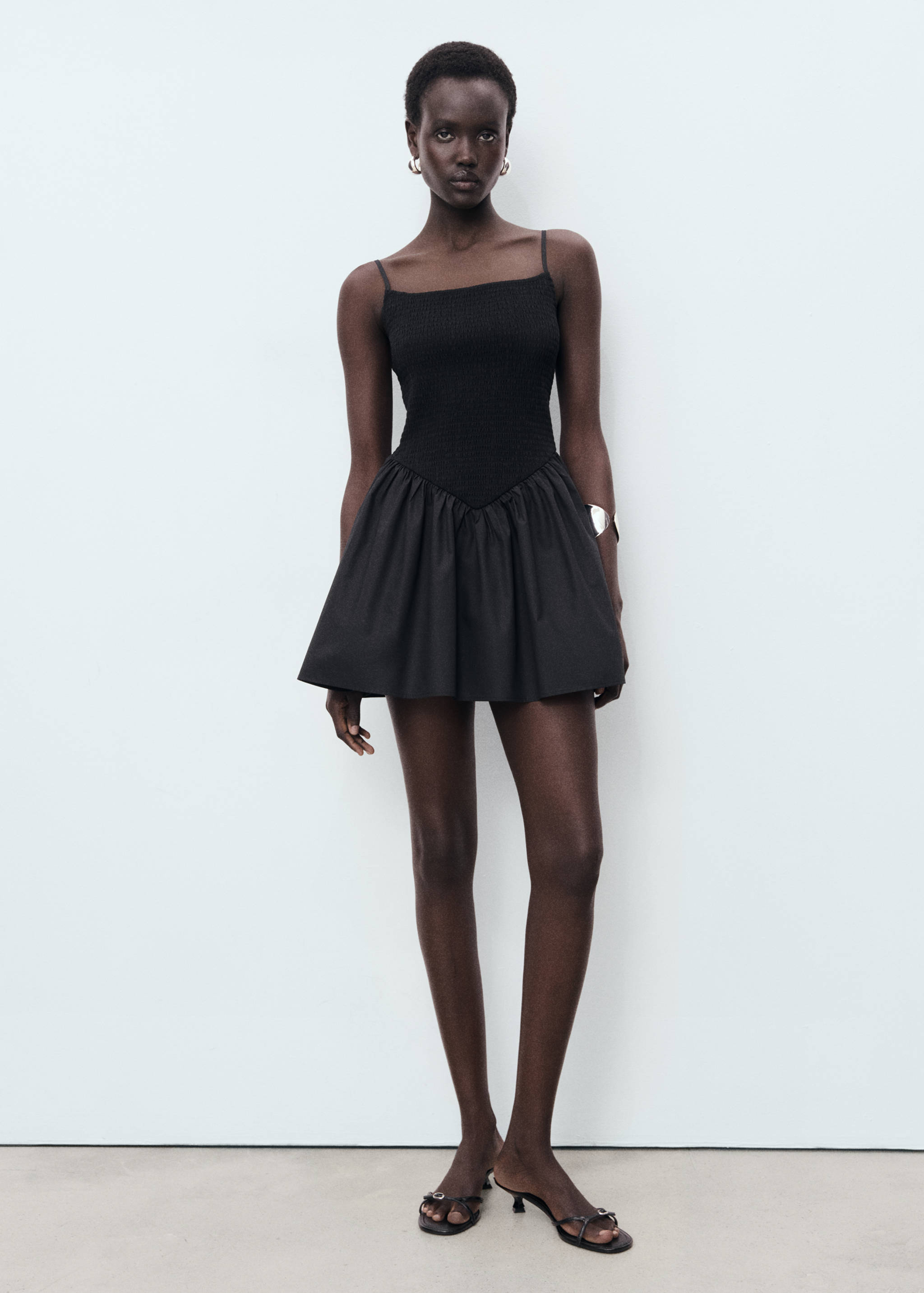 Combined gathered dress - General plane