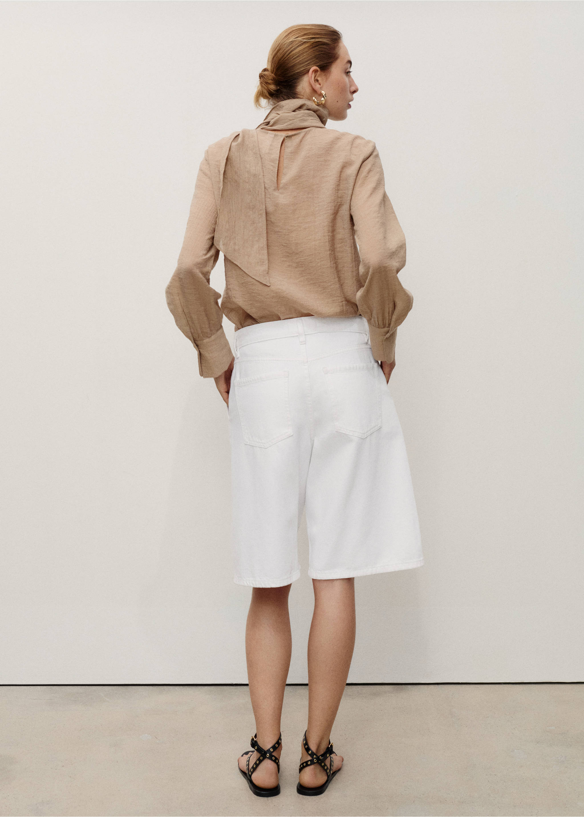 Mid-rise denim bermuda jorts - Reverse of the article, White. Ref: 17061180-00.