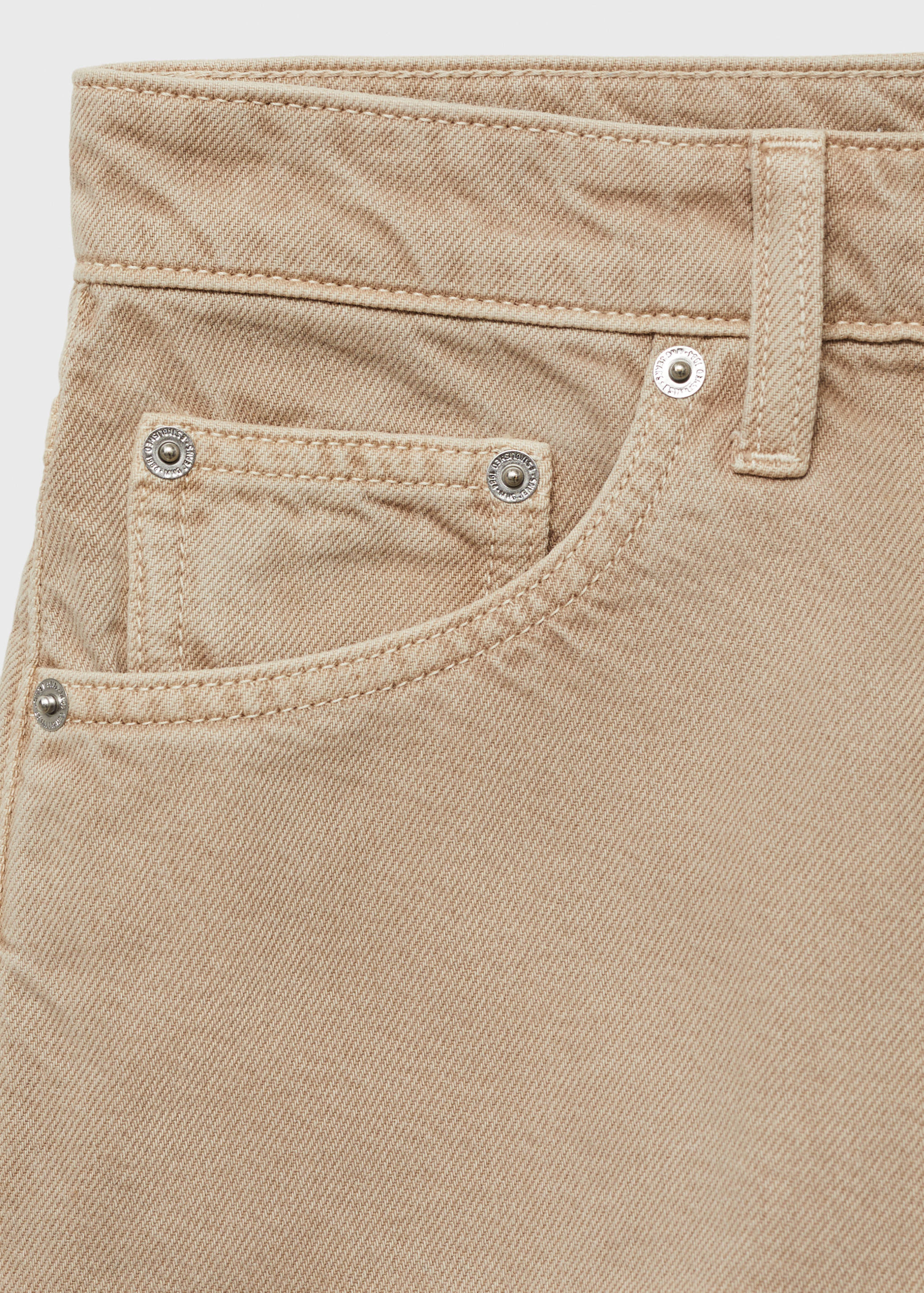 Denim shorts with frayed hem - Details of the article 0