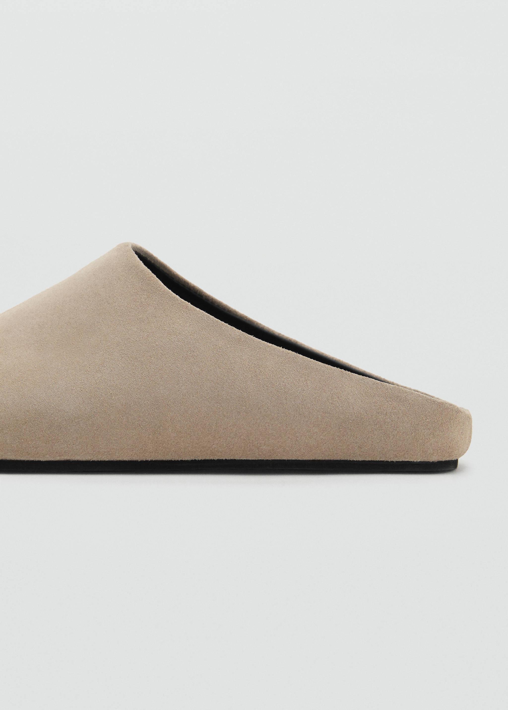 Saboți din piele întoarsă - Detaliu al articolului 1