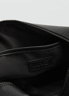 Contrast-strap pebbled cosmetic bag — Black 4