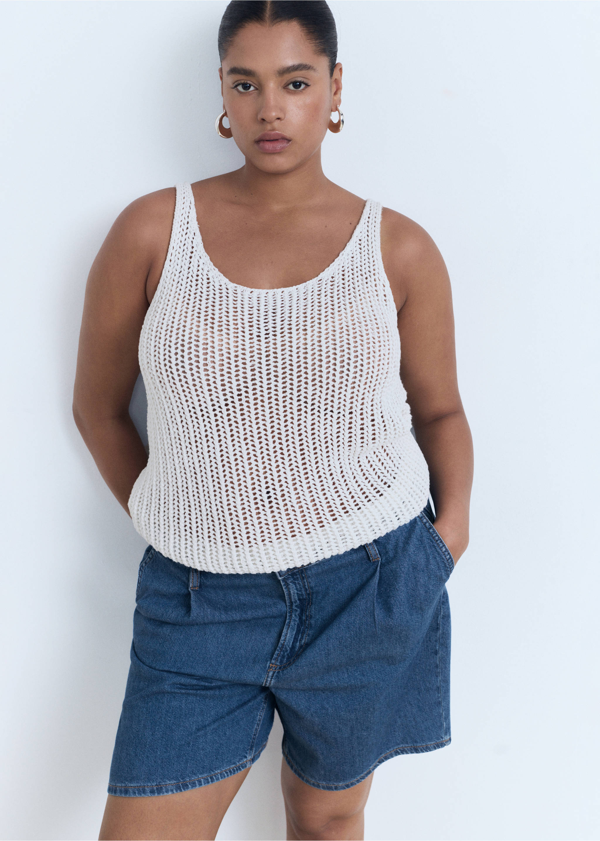 Bermudas denim tiro medio pinzas - Detalle del artículo 5, Azul medio. Ref: 17061208-00.