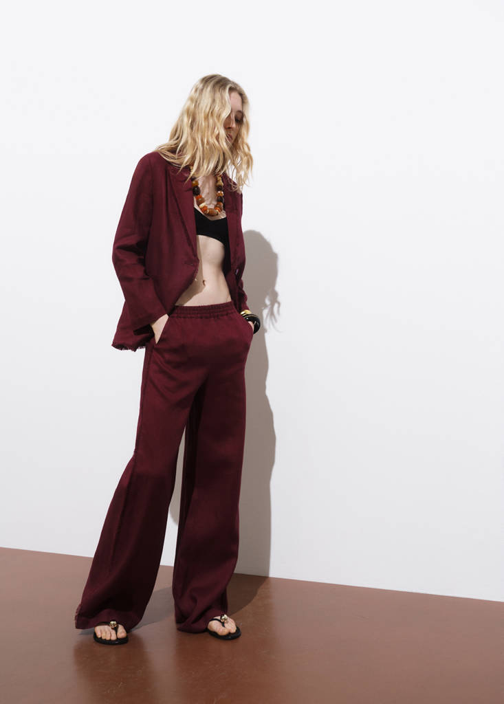 Linen suit jacket with frayed ends — Wine