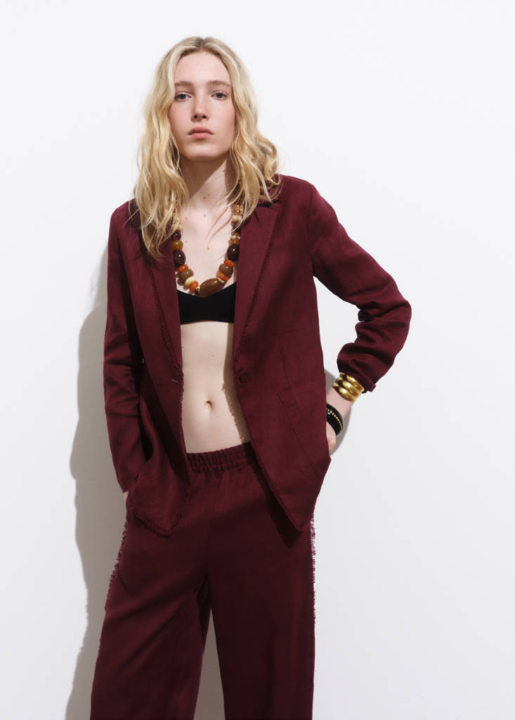 Linen suit jacket with frayed ends — Wine