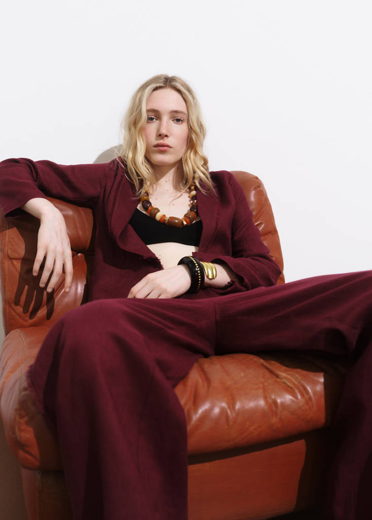 Linen suit jacket with frayed ends — Wine