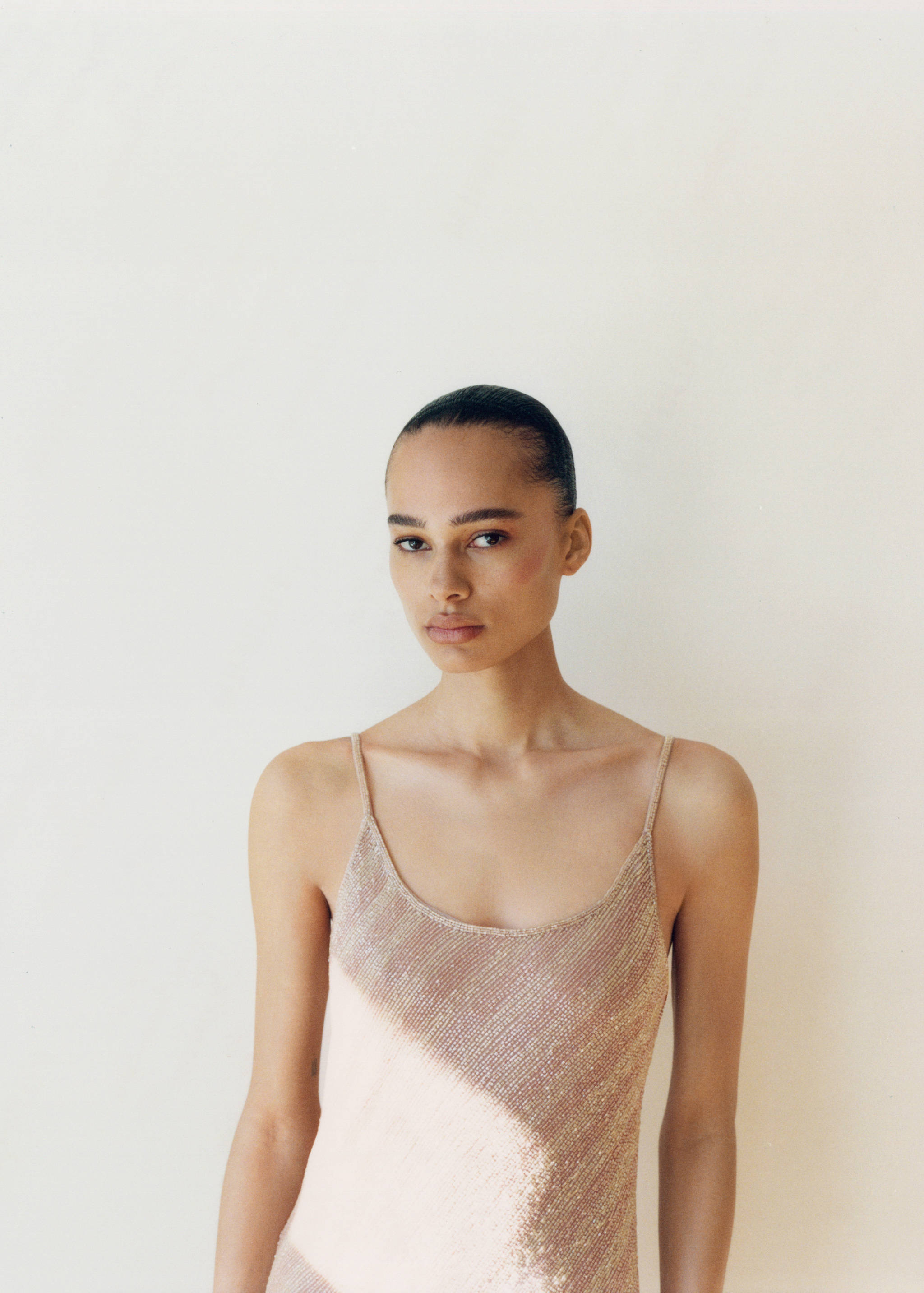 Rochii cu paiete și spate decoltat - Detaliu al articolului 2