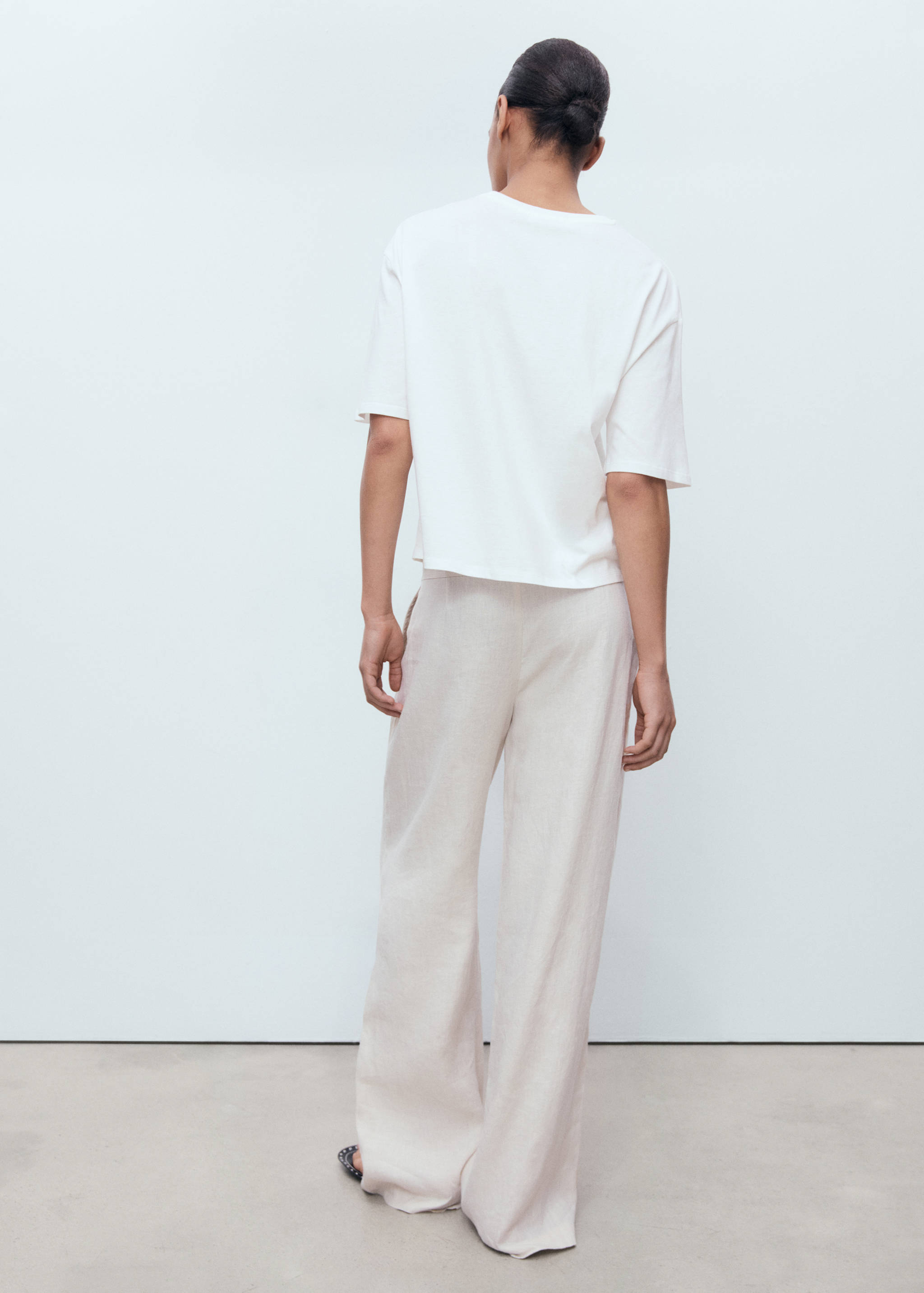 Cotton t-shirt with flower detail - Reverse of the article