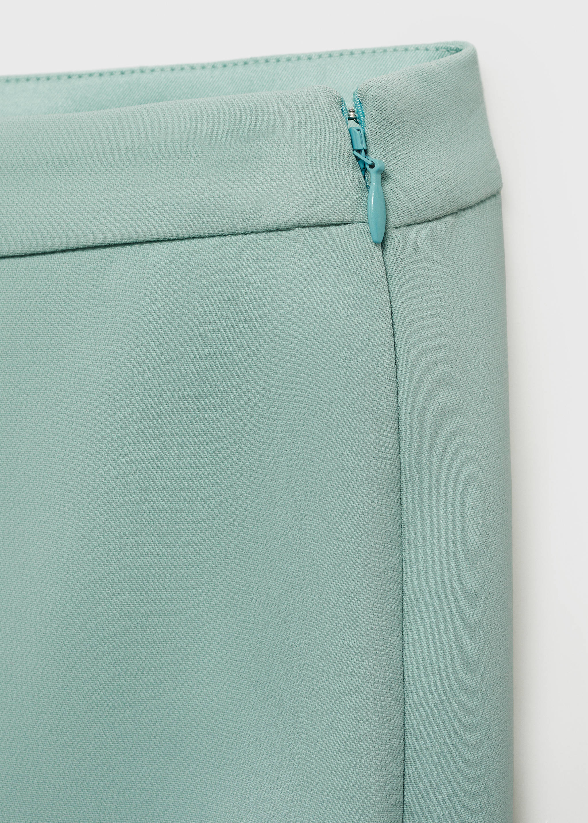 Calças à boca de sino com cintura alta - Pormenor do artigo 8