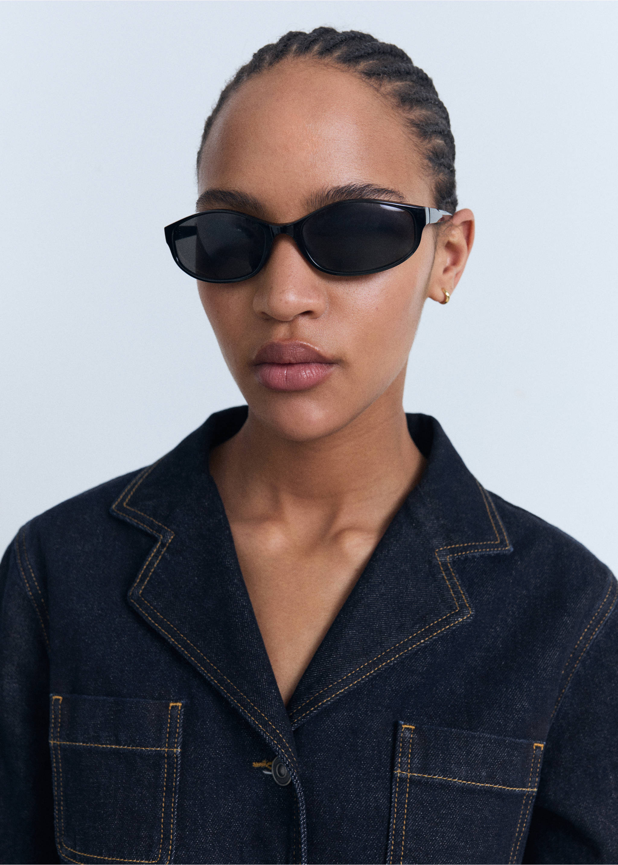 Fitted denim jacket with pockets - Details of the article 1, Open Blue. Ref: 17061266-00.
