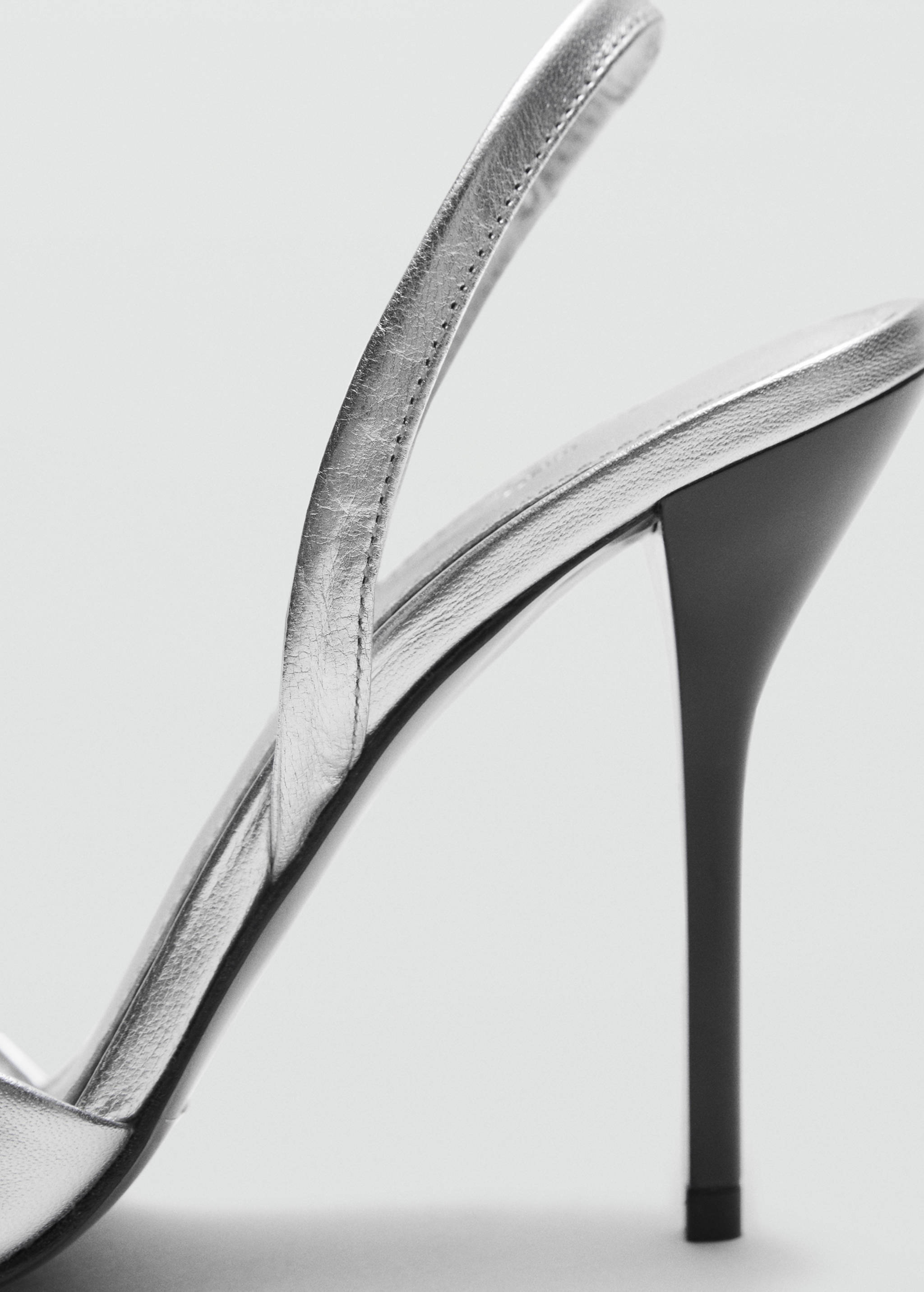 Leather sandals with contrasting heels - Details of the article 1