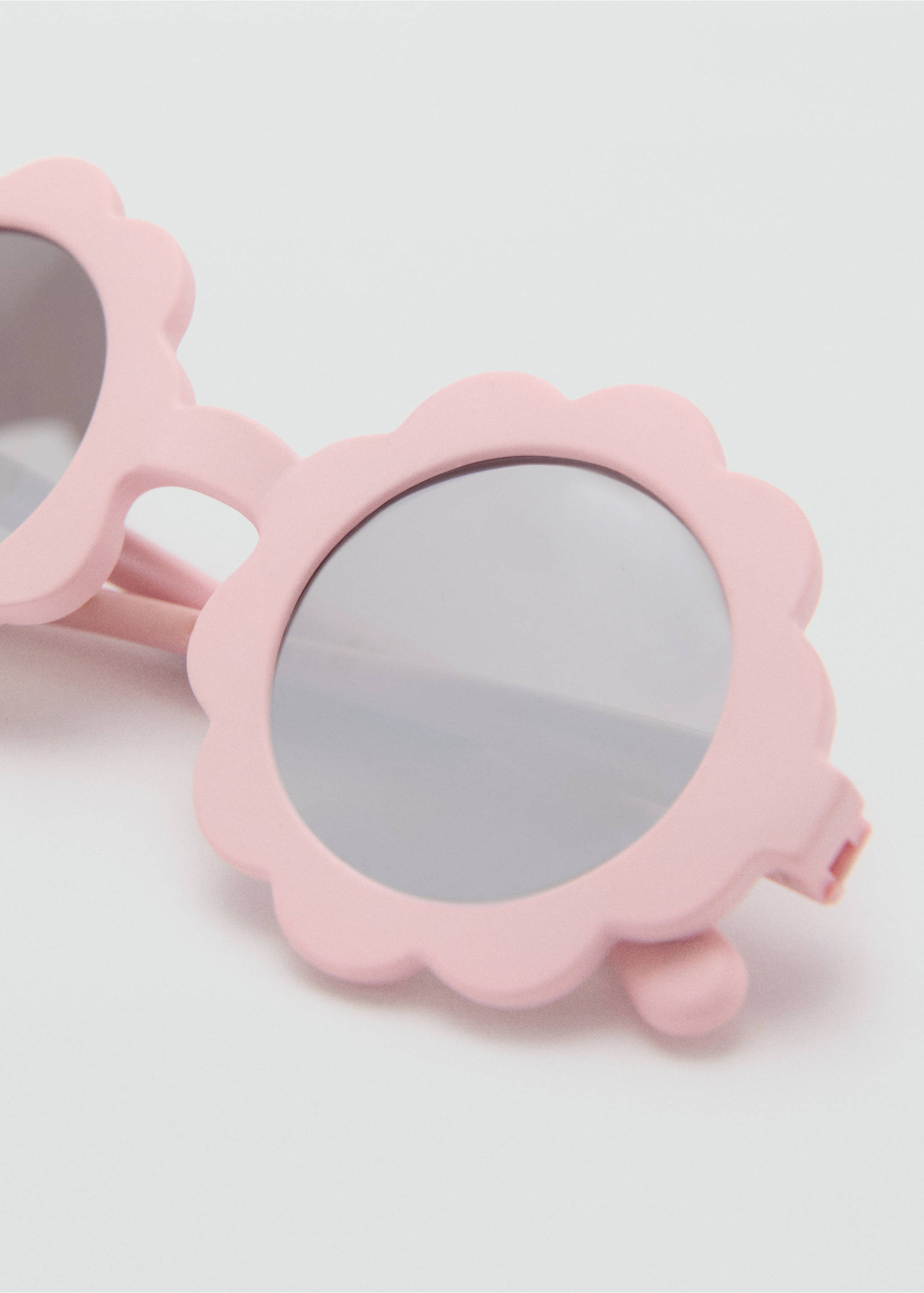 Flower sunglasses - Details of the article 2, Pale Pink. Ref: 17061272-00.