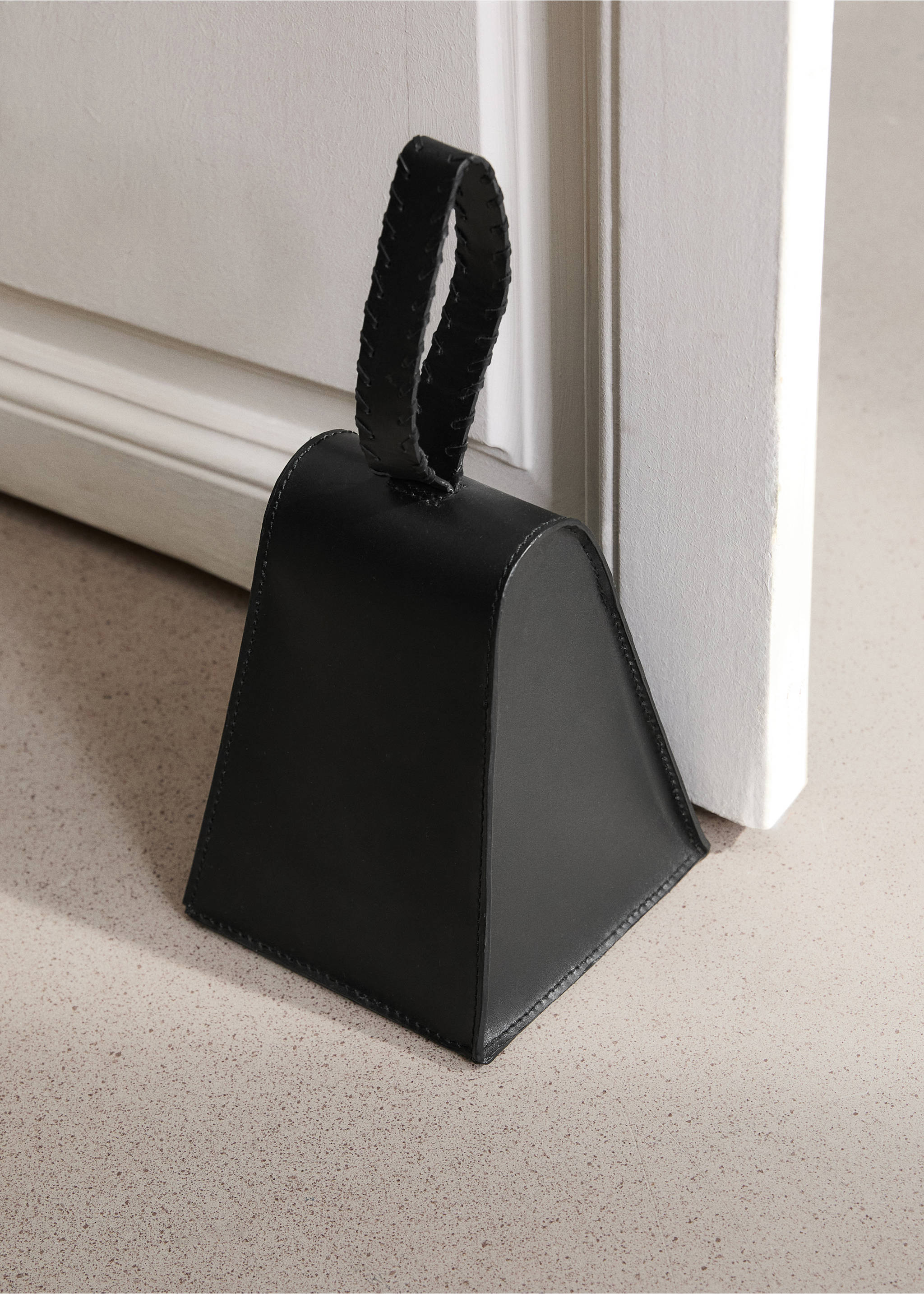 Tope puerta piel - Plano general, Negro. Ref: 17061292-00.