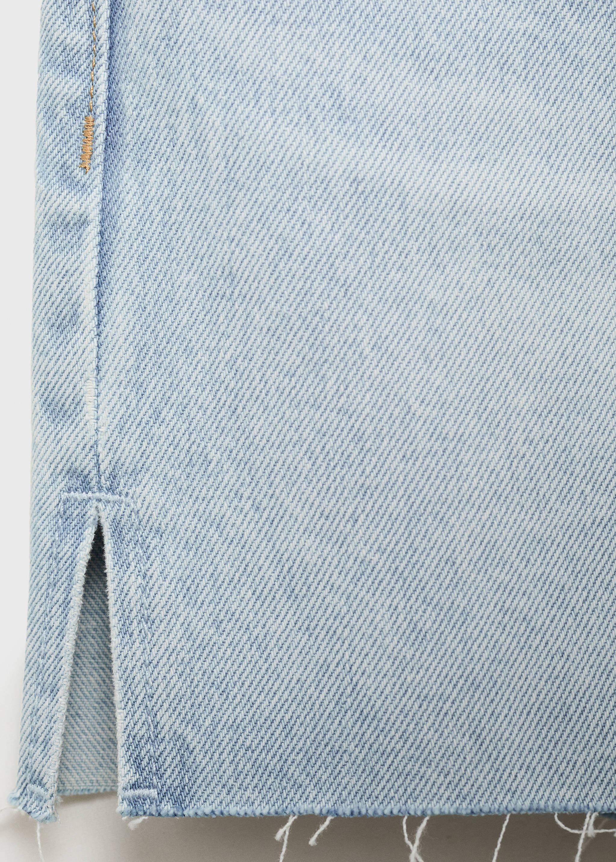 Denim shorts with frayed hem - Details of the article 0