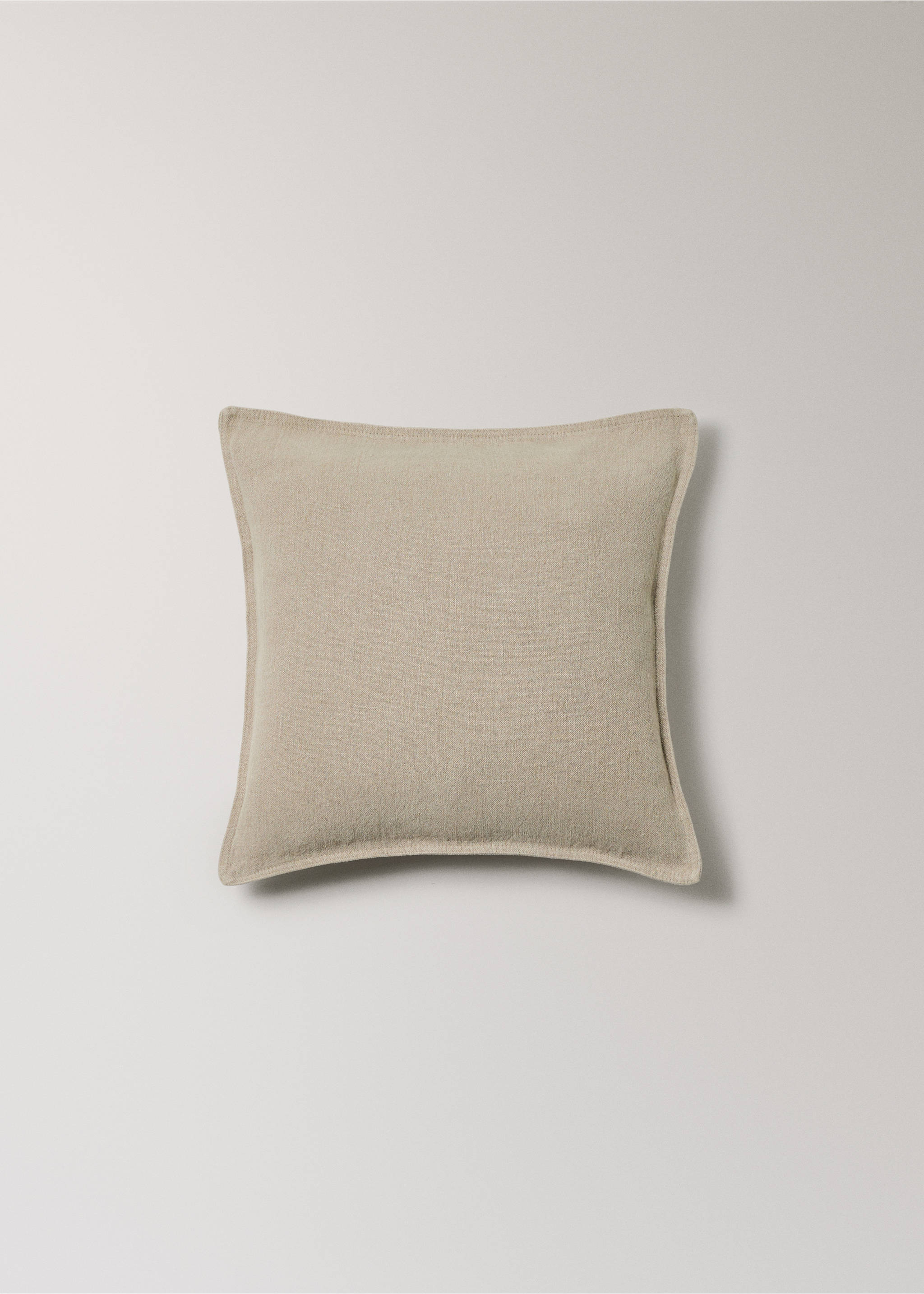 Linen garment-dyed cushion cover 45x45 cm - Article without model, Beige. Ref: 17061521-00.