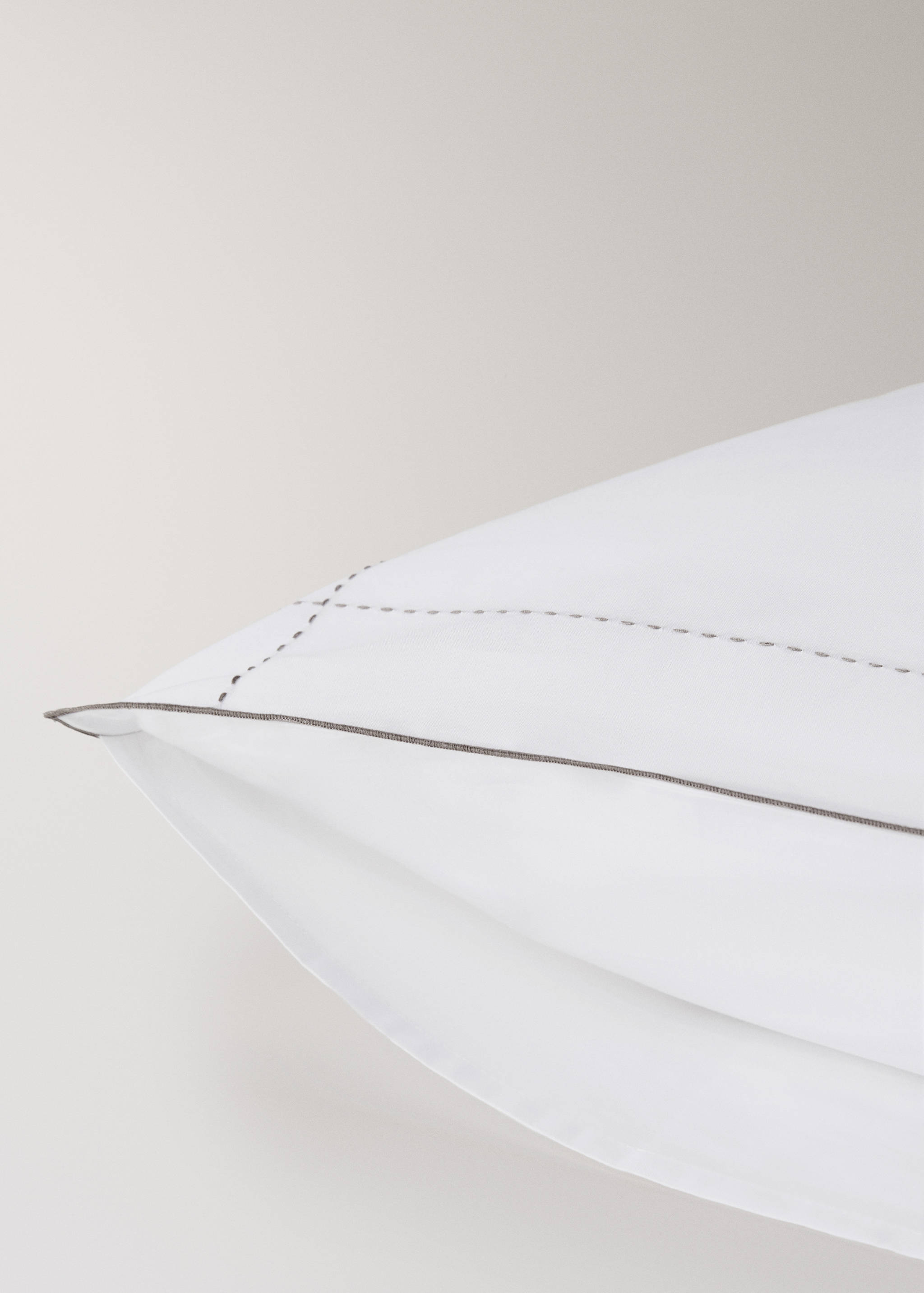 Two 200-thread count percale cotton pillowcases 60x60 cm - Details of the article 3