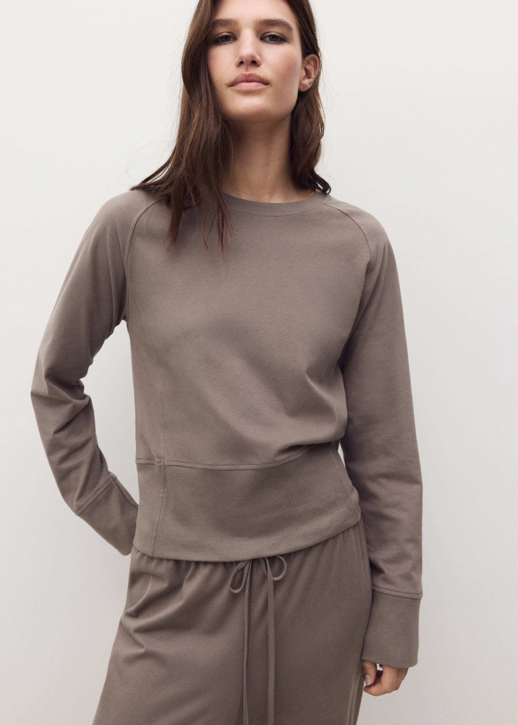 Soft-finish jogger trousers - Details of the article 1