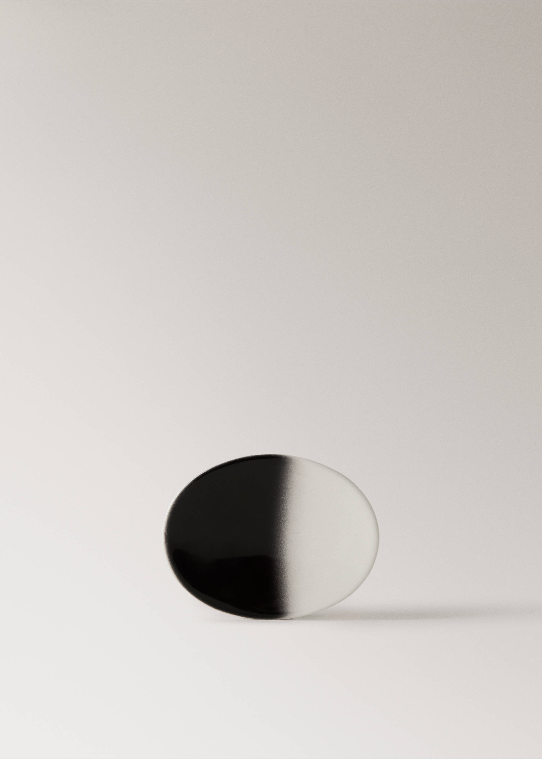 Earthenware soap dish with gradient effect - Details of the article 3, Black. Ref: 17061527-00.