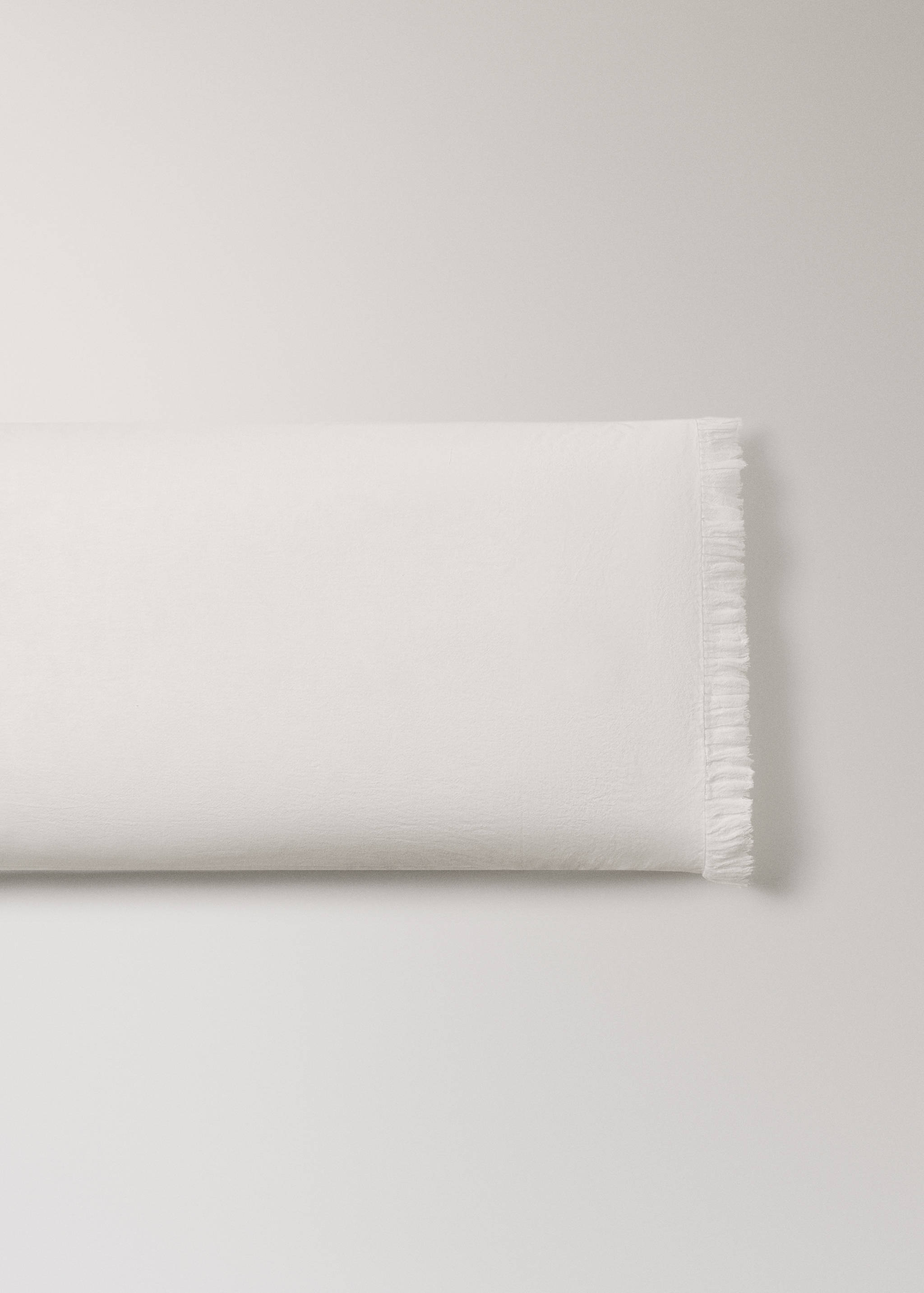 Poszewka na poduszkę z bawełny perkal z falbaną z szyfonu 45x110 cm - Artykuł bez modela/modelki