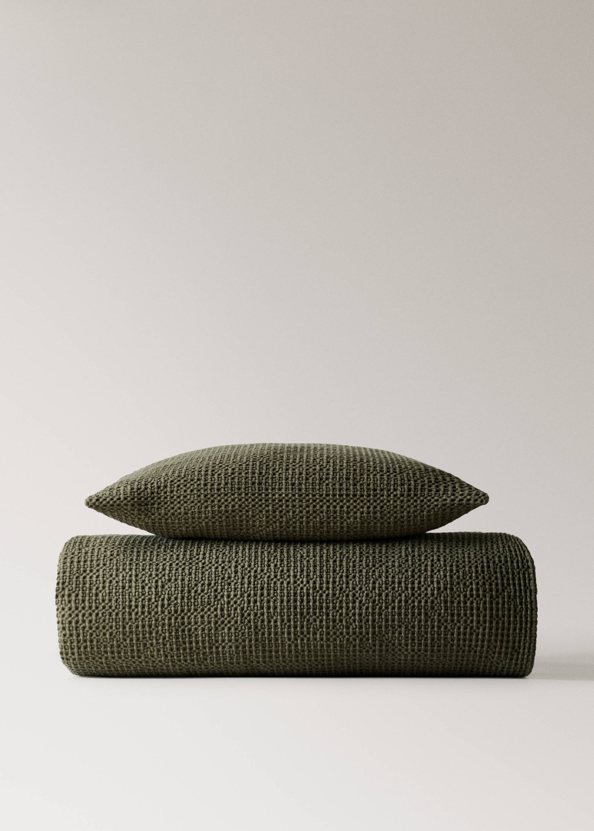 Garment-dyed waffle cotton bedspread for 130/150 cm bed - Details of the article 3