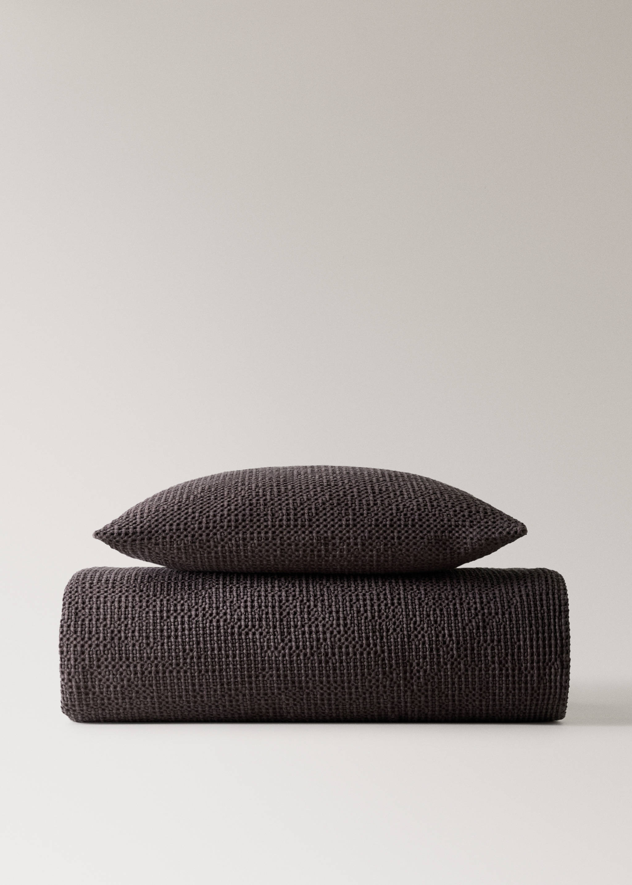 Garment-dyed waffle cotton bedspread for 130/150 cm bed - Details of the article 3