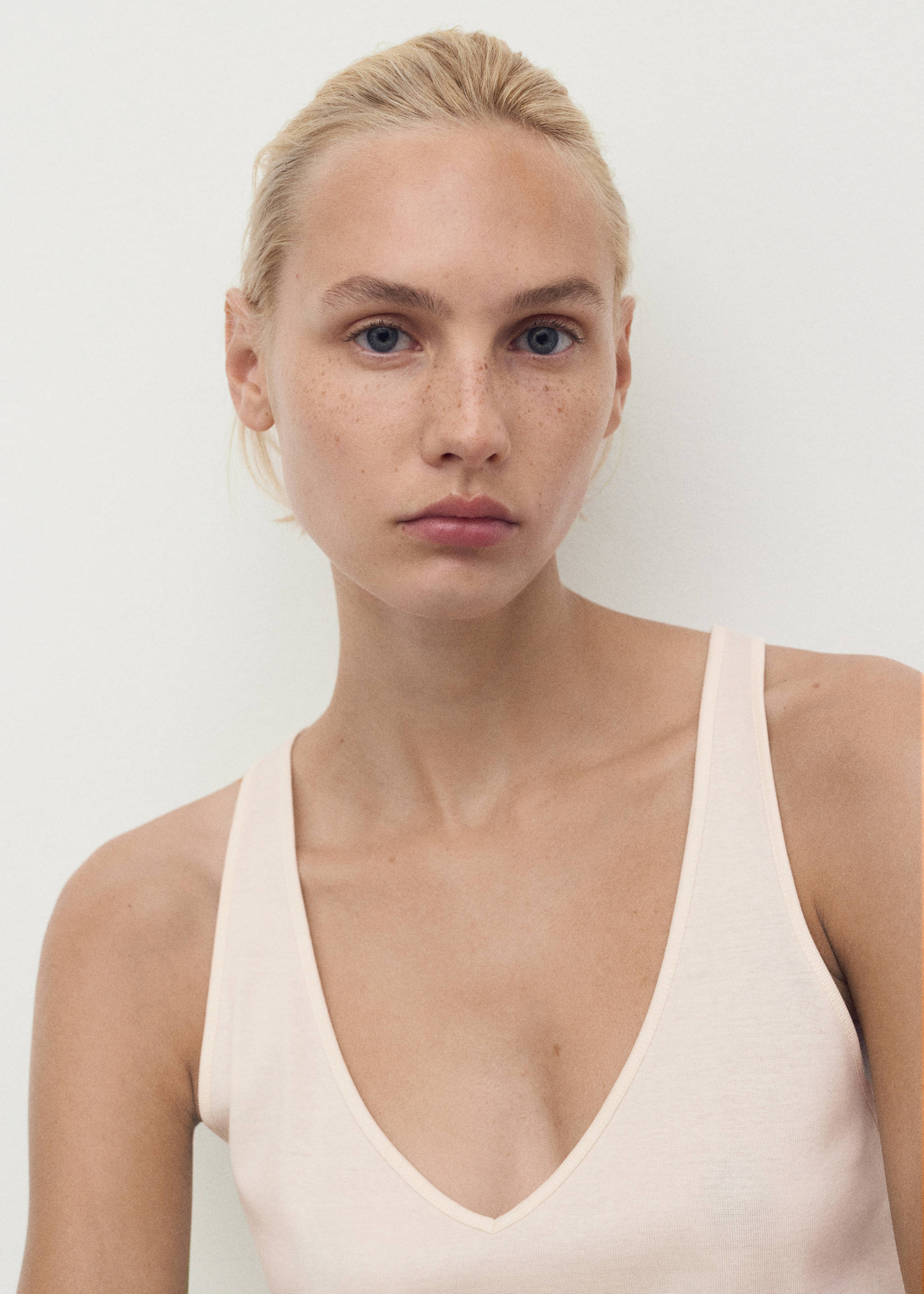 Cotton V-neck tank top - Medium plane