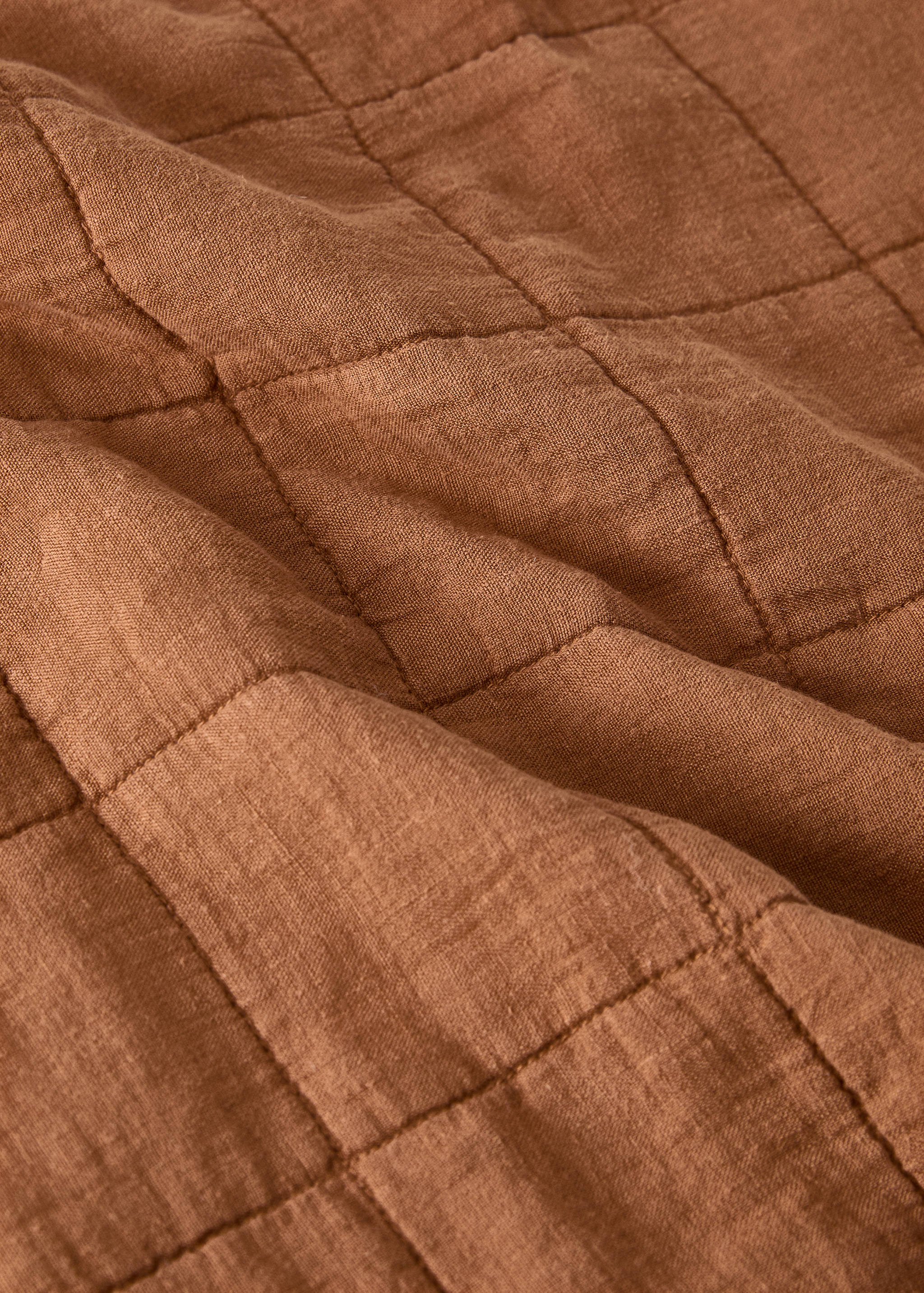 Garment-dyed linen check double-stitched bedspread for cot - Details of the article 1