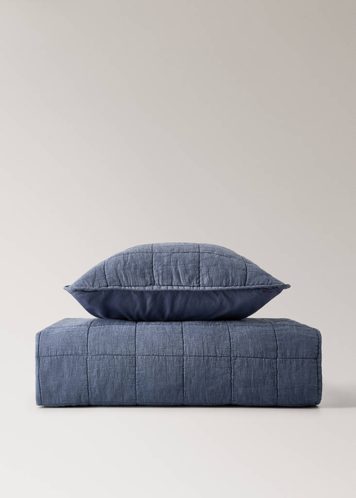 Leinen-Babybettdecke garment dyed mit Karosteppung — Blau