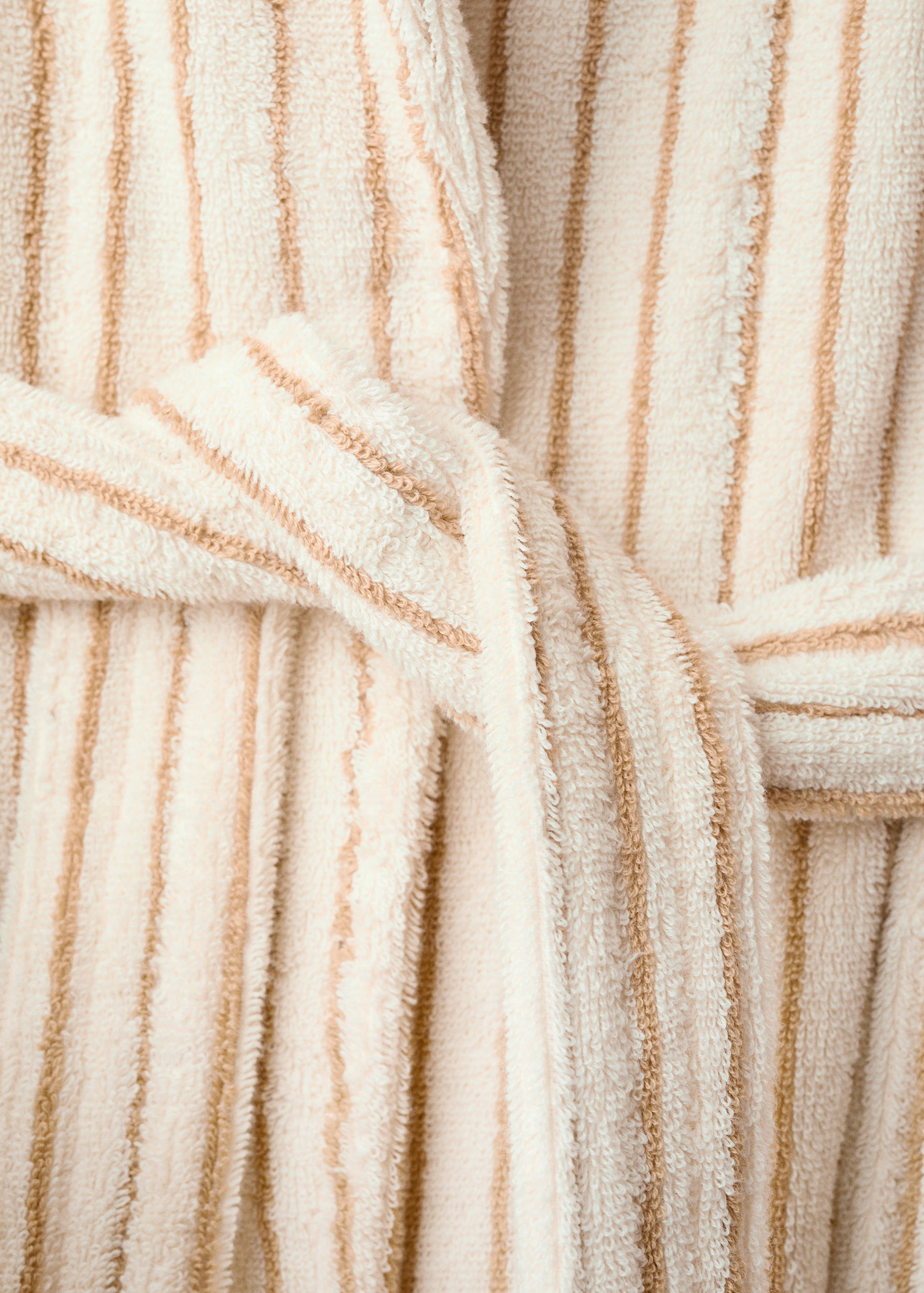 Bademantel mit zweifarbigen Streifen - Detail des Artikels 2