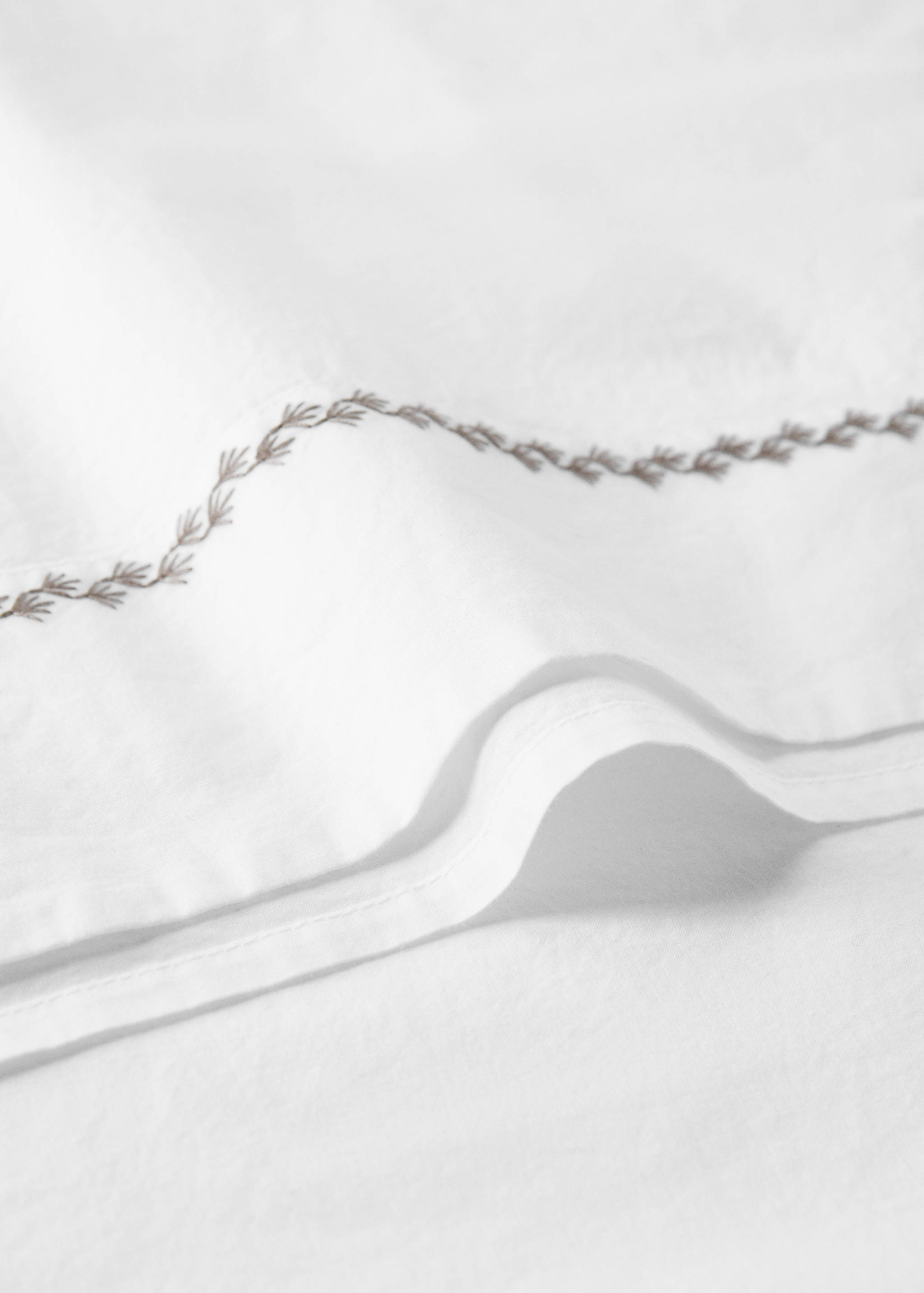 Percale cotton children's top sheet with embroidered detail for cot - Details of the article 1