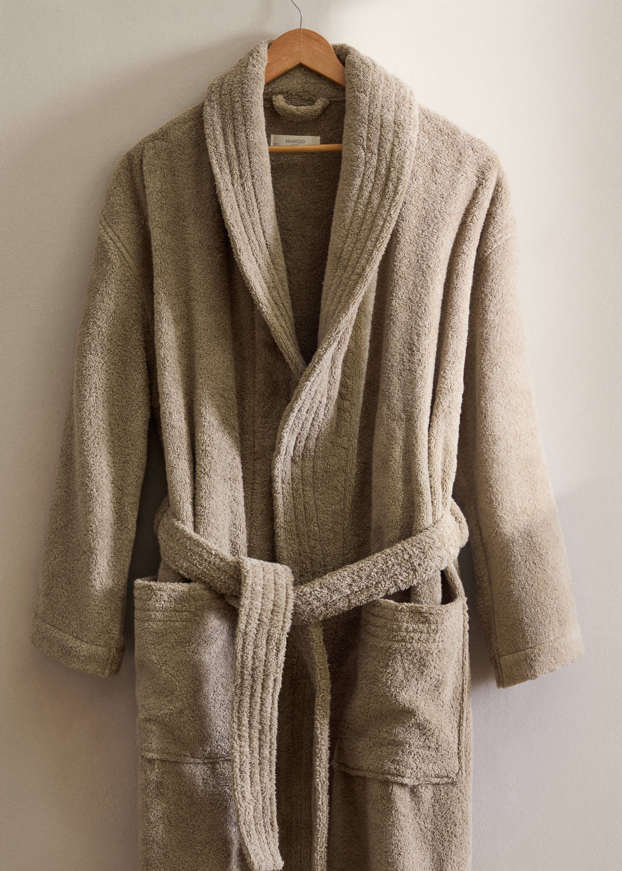 Soft cotton bathrobe - General plane