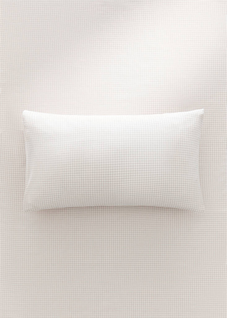 Percale cotton gingham check pillowcase for cot — Ecru
