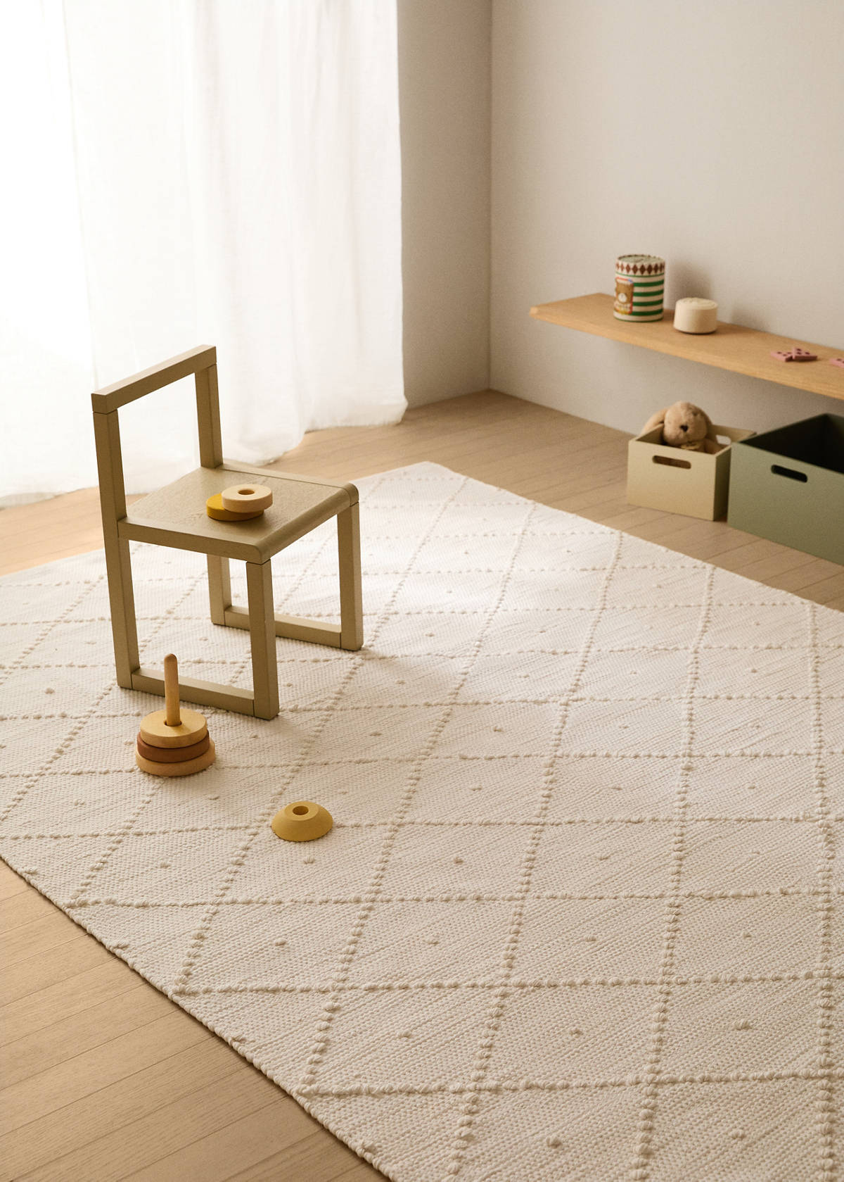 Alfombra infantil algodón rombos pompón — Blanco roto