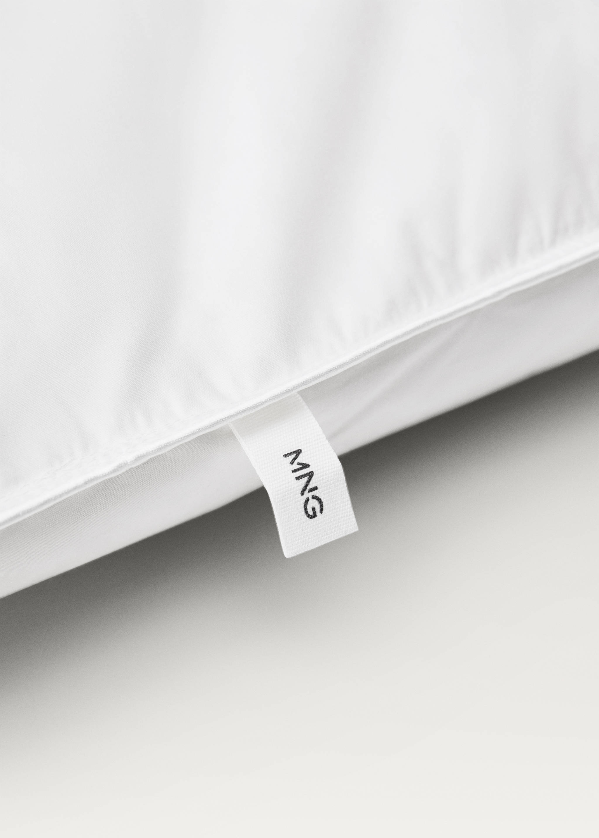 Feather and down pillow filling with 3 chambers, 50x75 cm - Details of the article 2