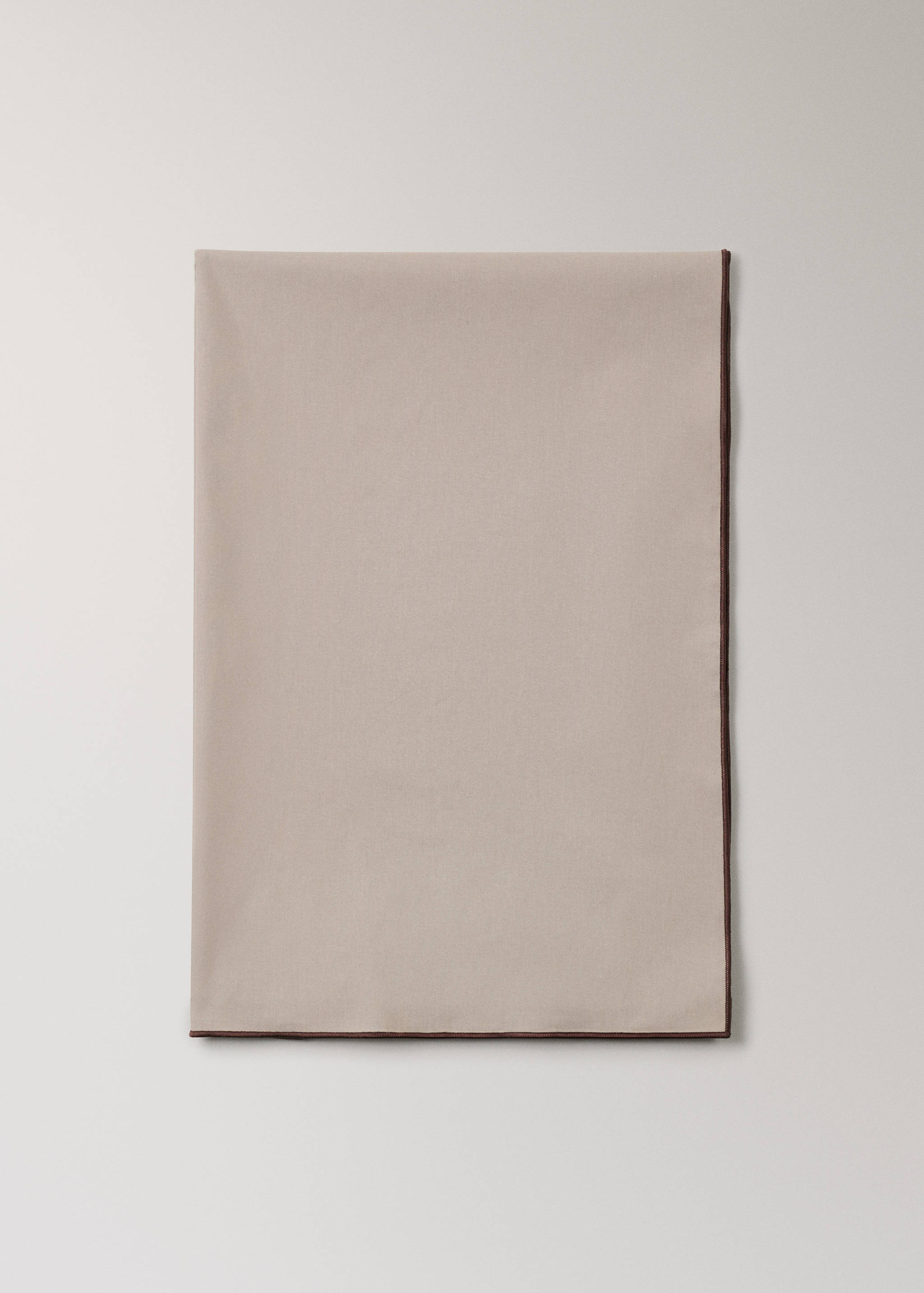 Resin-coated cotton tablecloth with overlock stitching for 8 to 10 diners - Article without model