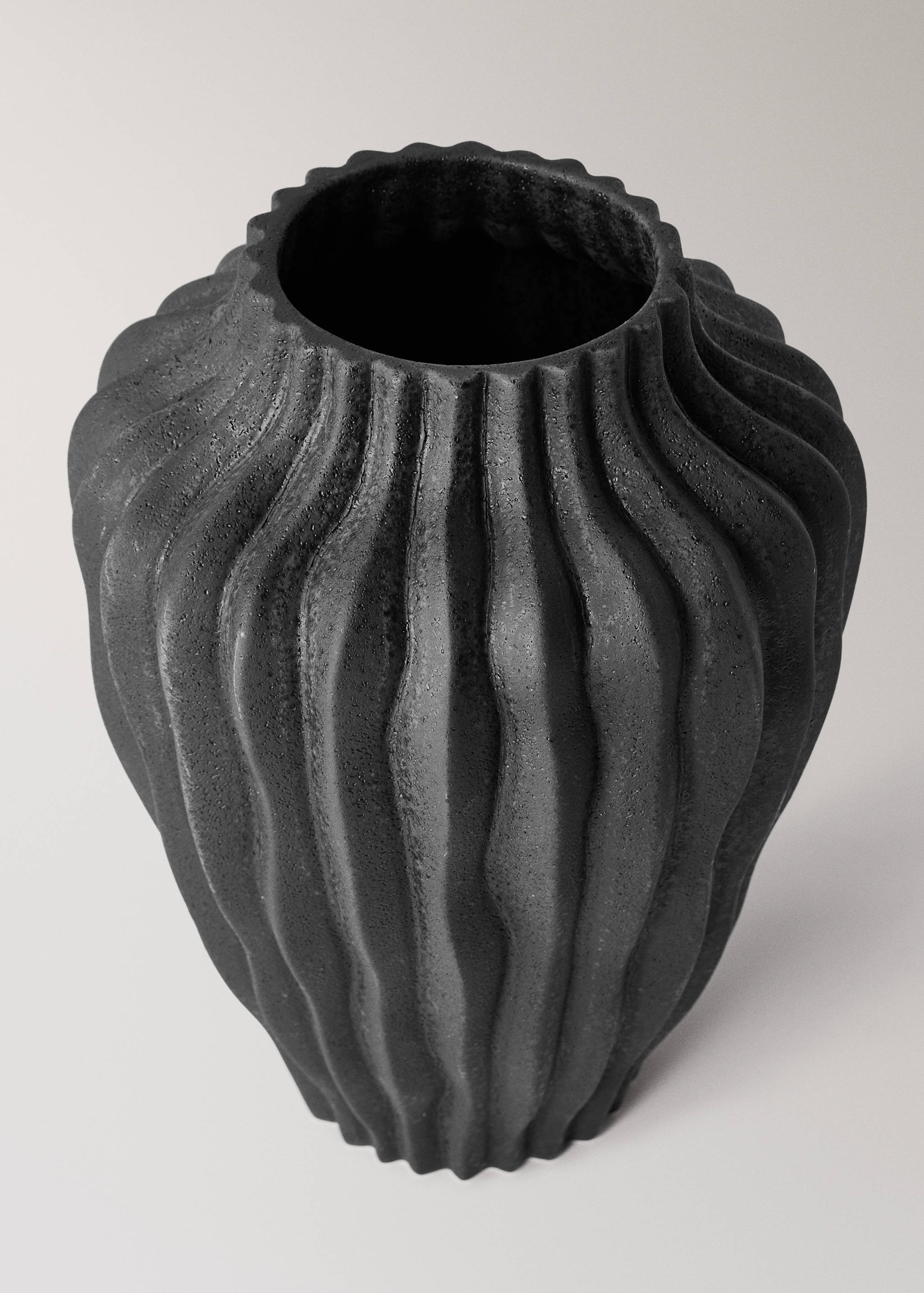 Large organic earthenware vase - Details of the article 1