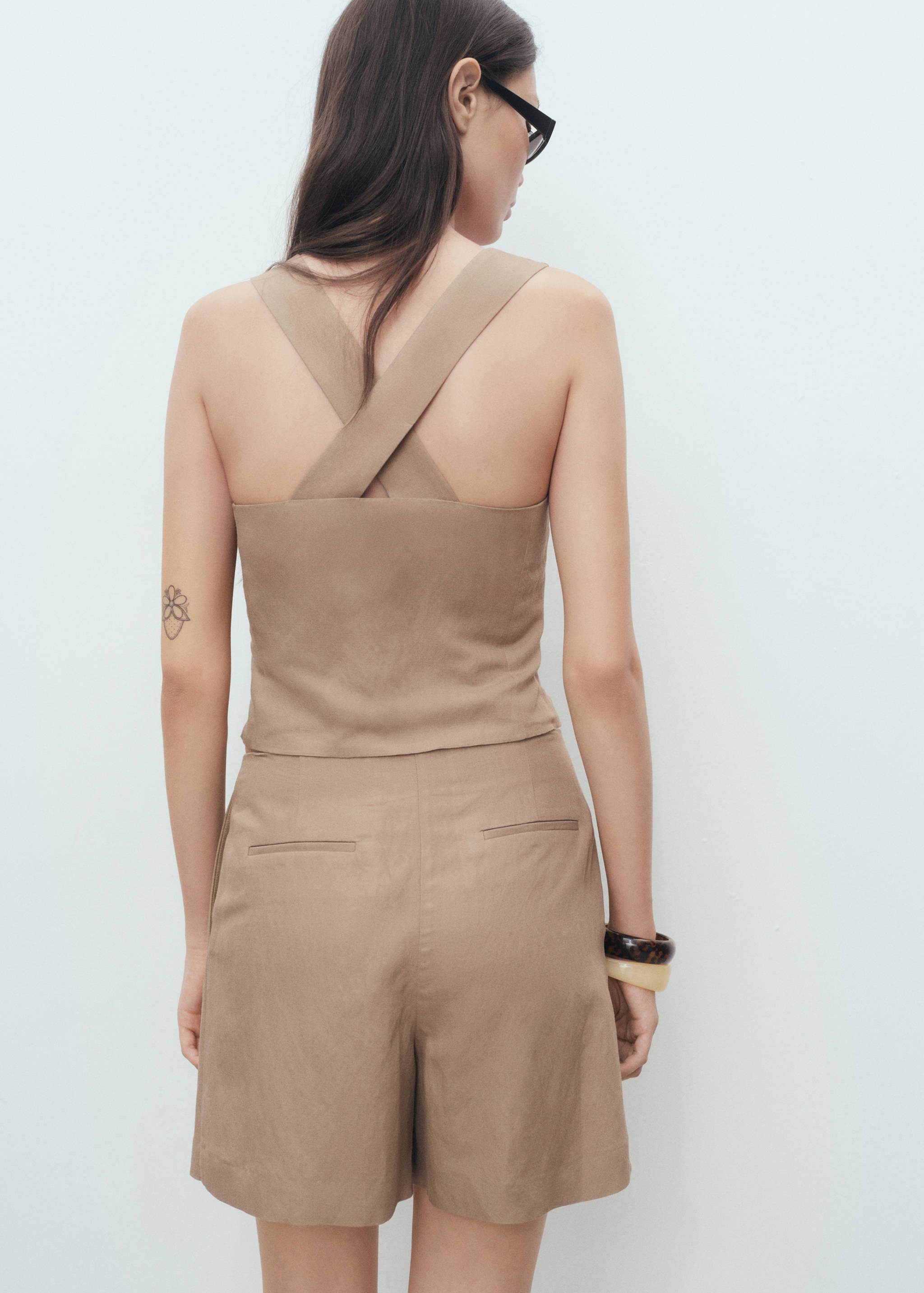 Linen-blend cross-back top - Reverse of the article