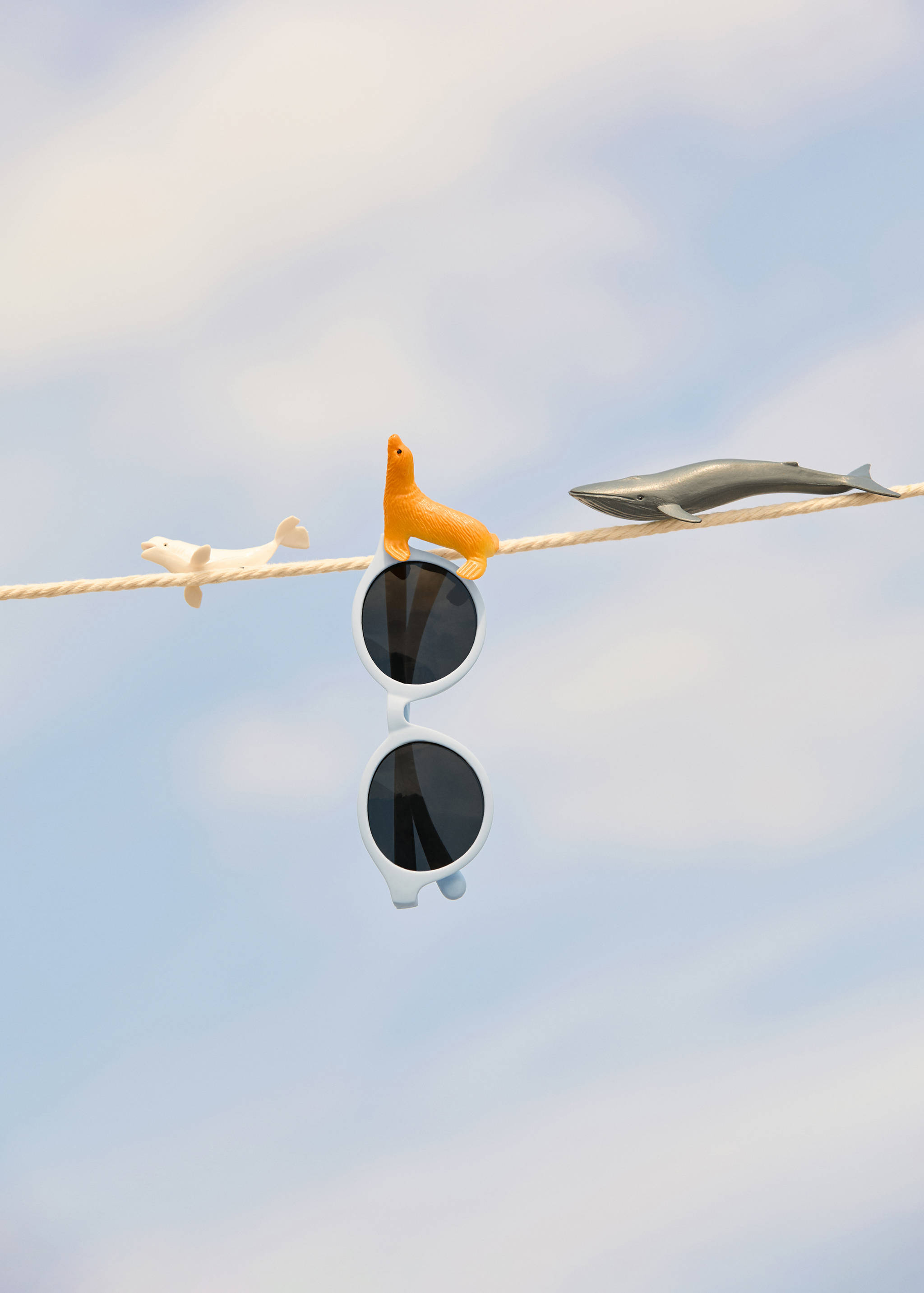 Round-framed sunglasses - Details of the article 5