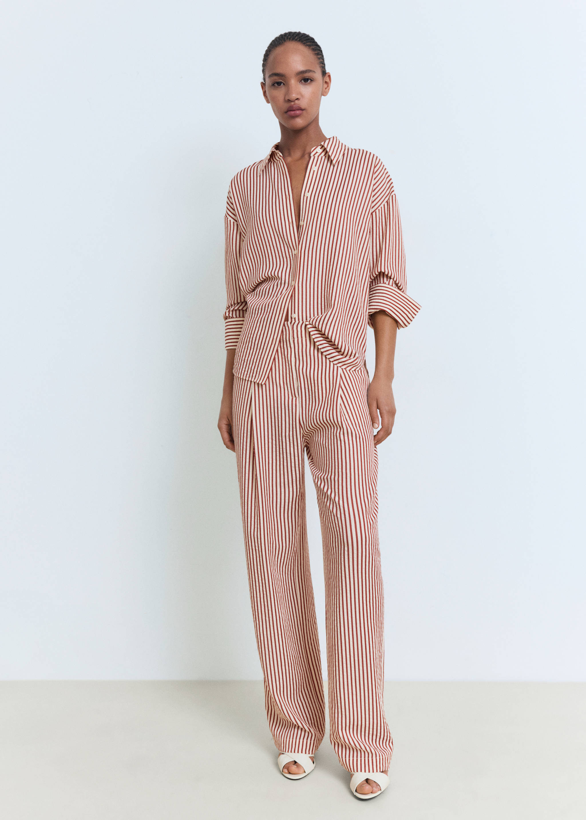 Pleated striped trousers - General plane
