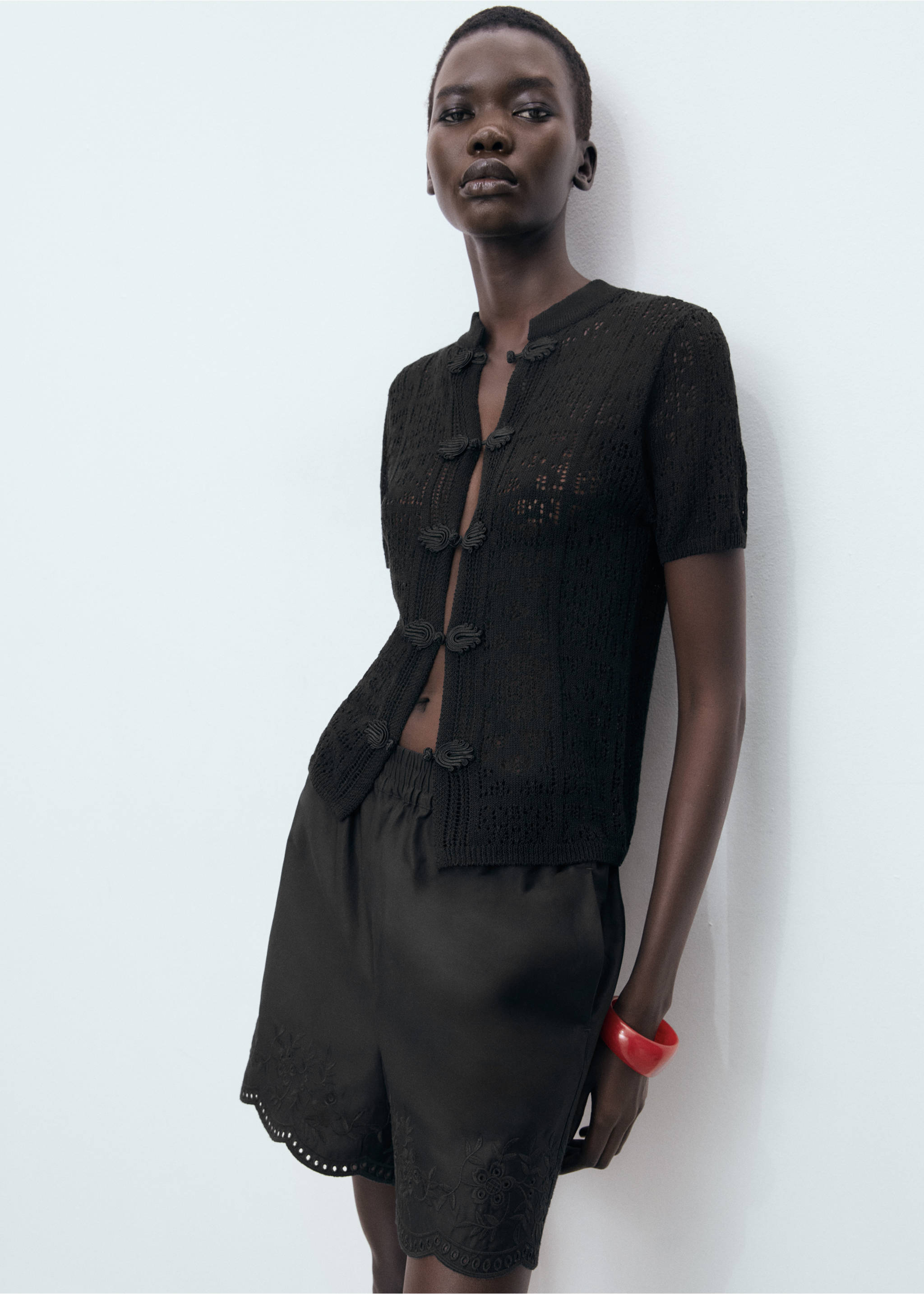 Crochet cardigan with toggle buttons - Details of the article 1, Black. Ref: 17062898-00.