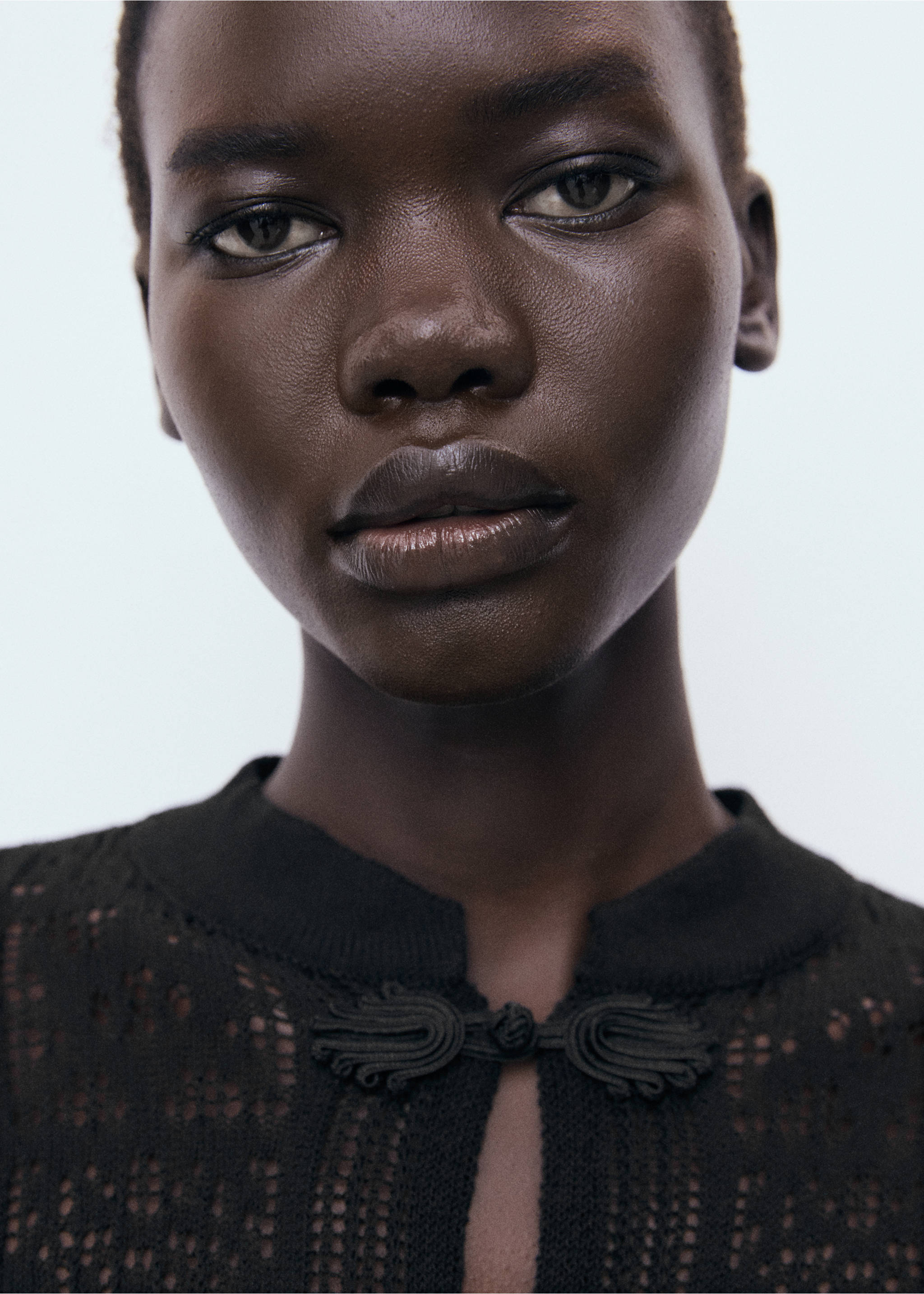 Crochet cardigan with toggle buttons - Details of the article 6, Black. Ref: 17062898-00.