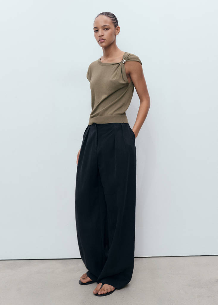 Fine-knit sweater with metallic detail — Medium Brown