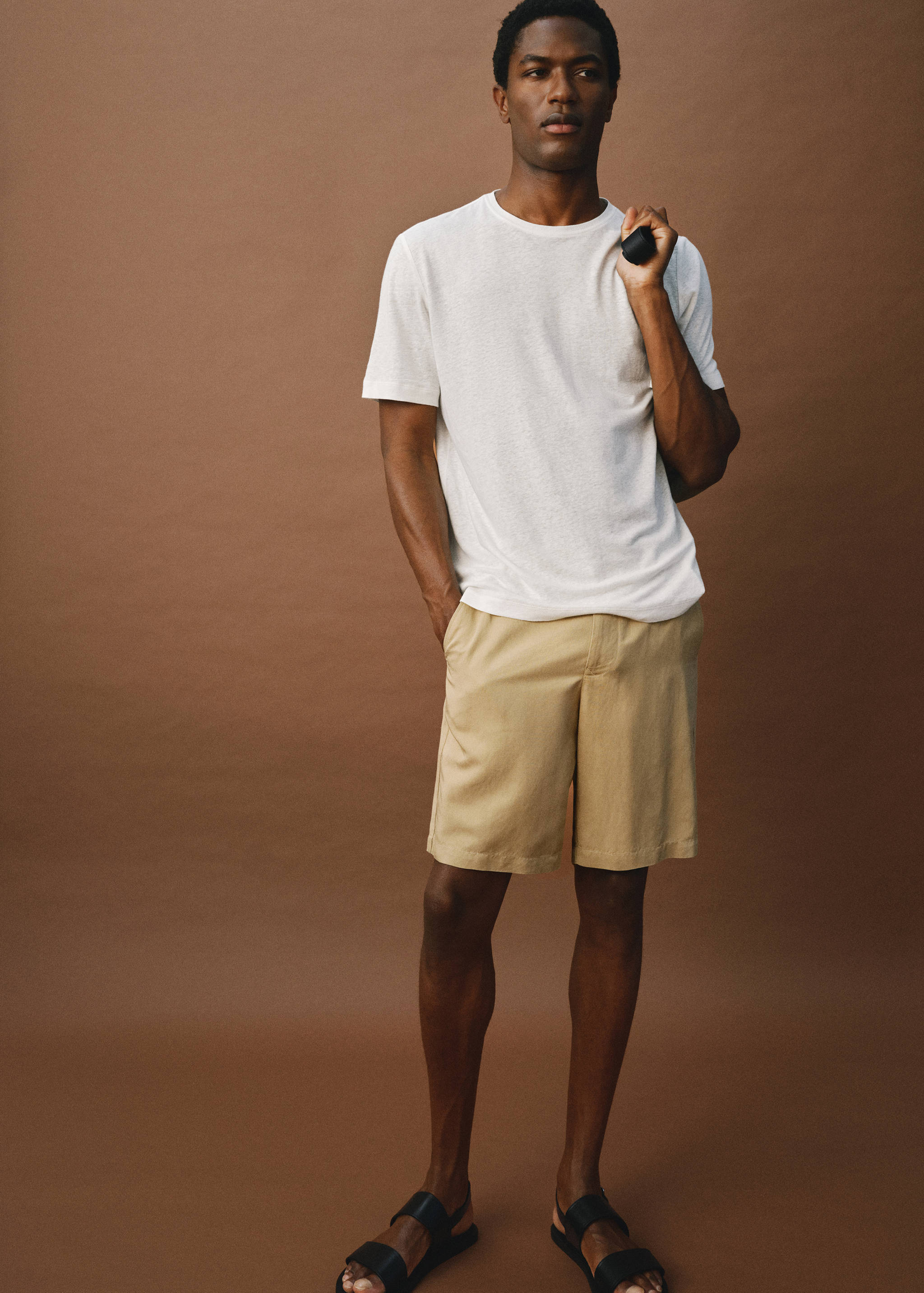 Linen-blend shorts with an elastic waistband - Details of the article 5