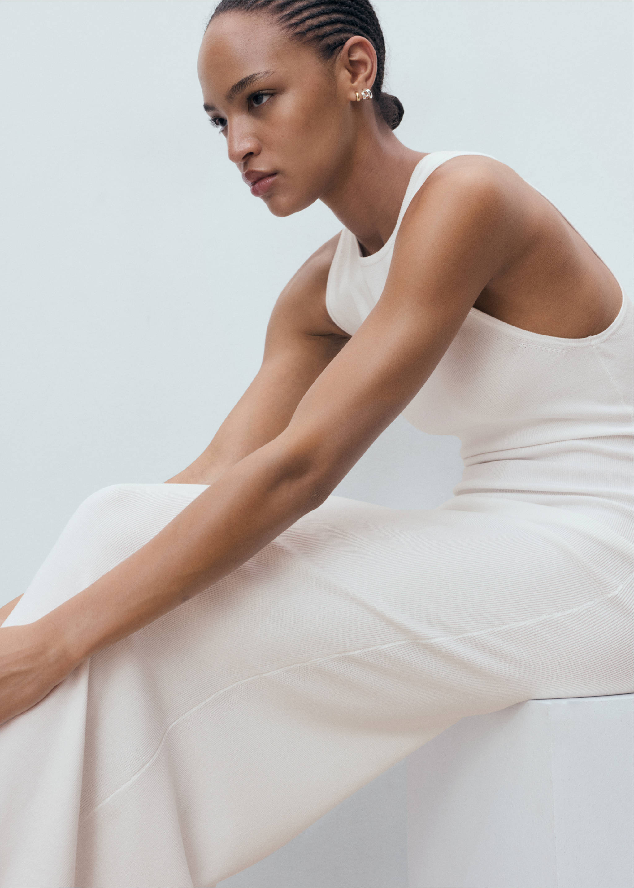 Halter-neck knitted dress - Details of the article 4, White. Ref: 17062903-00.