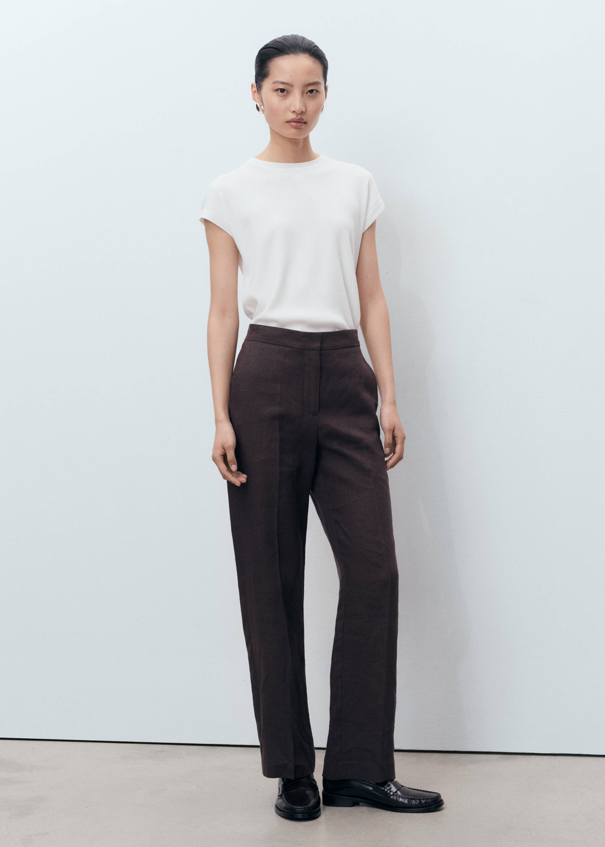 Short-sleeved knitted cotton sweater - General plane