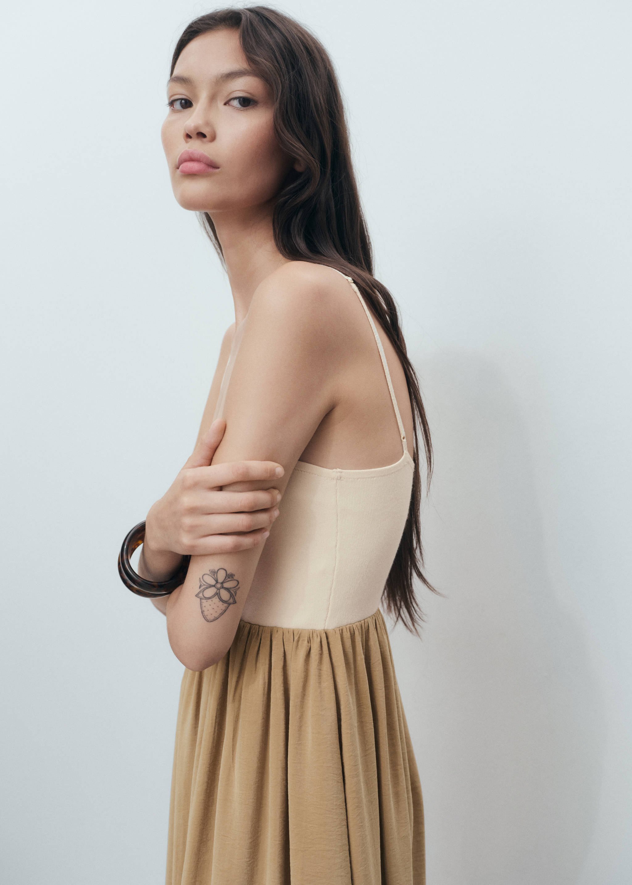 Kombinované úpletové šaty s balónovým střihem - Detail zboží 1