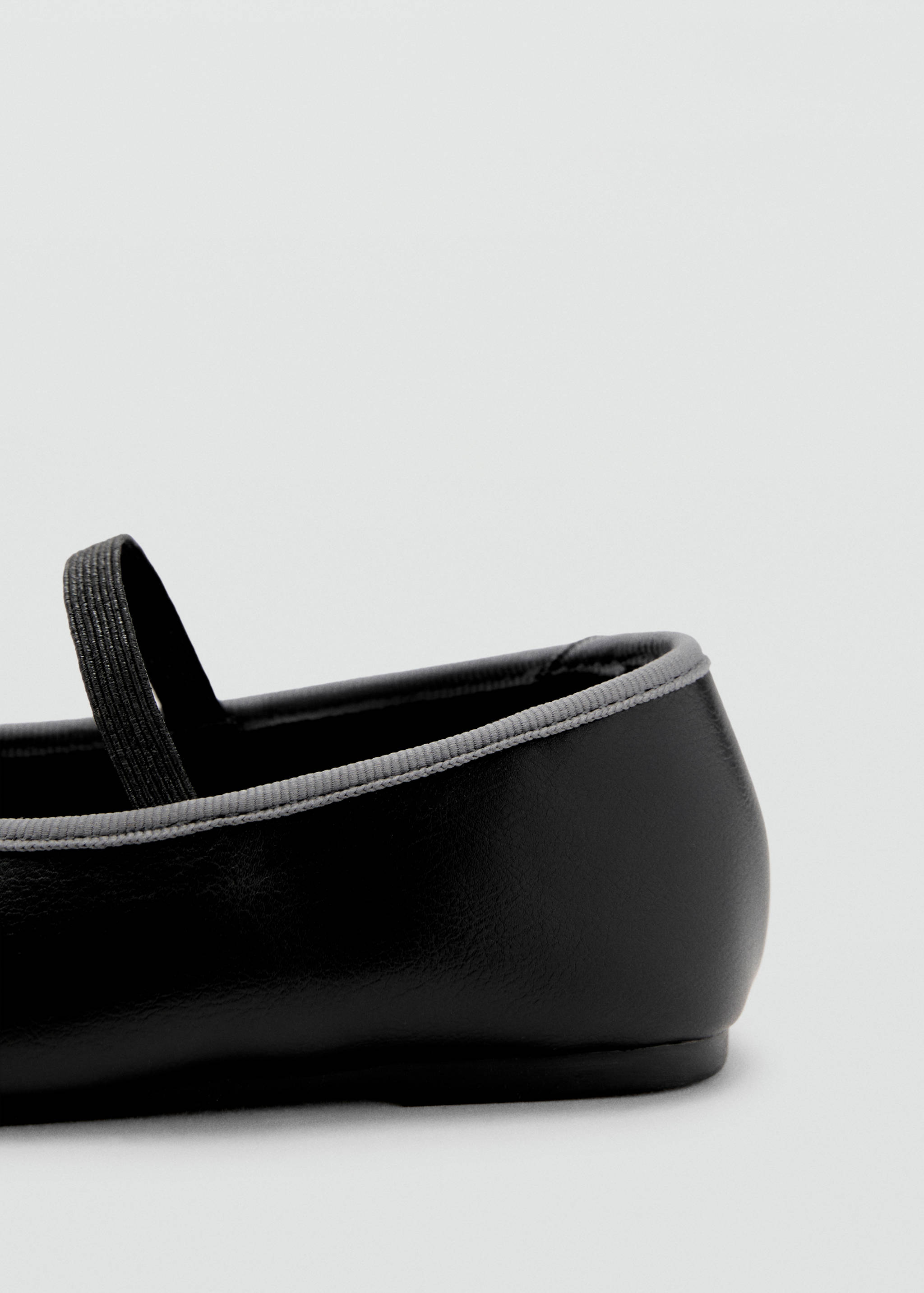 Two-tone ballet flats with bow - Details of the article 1