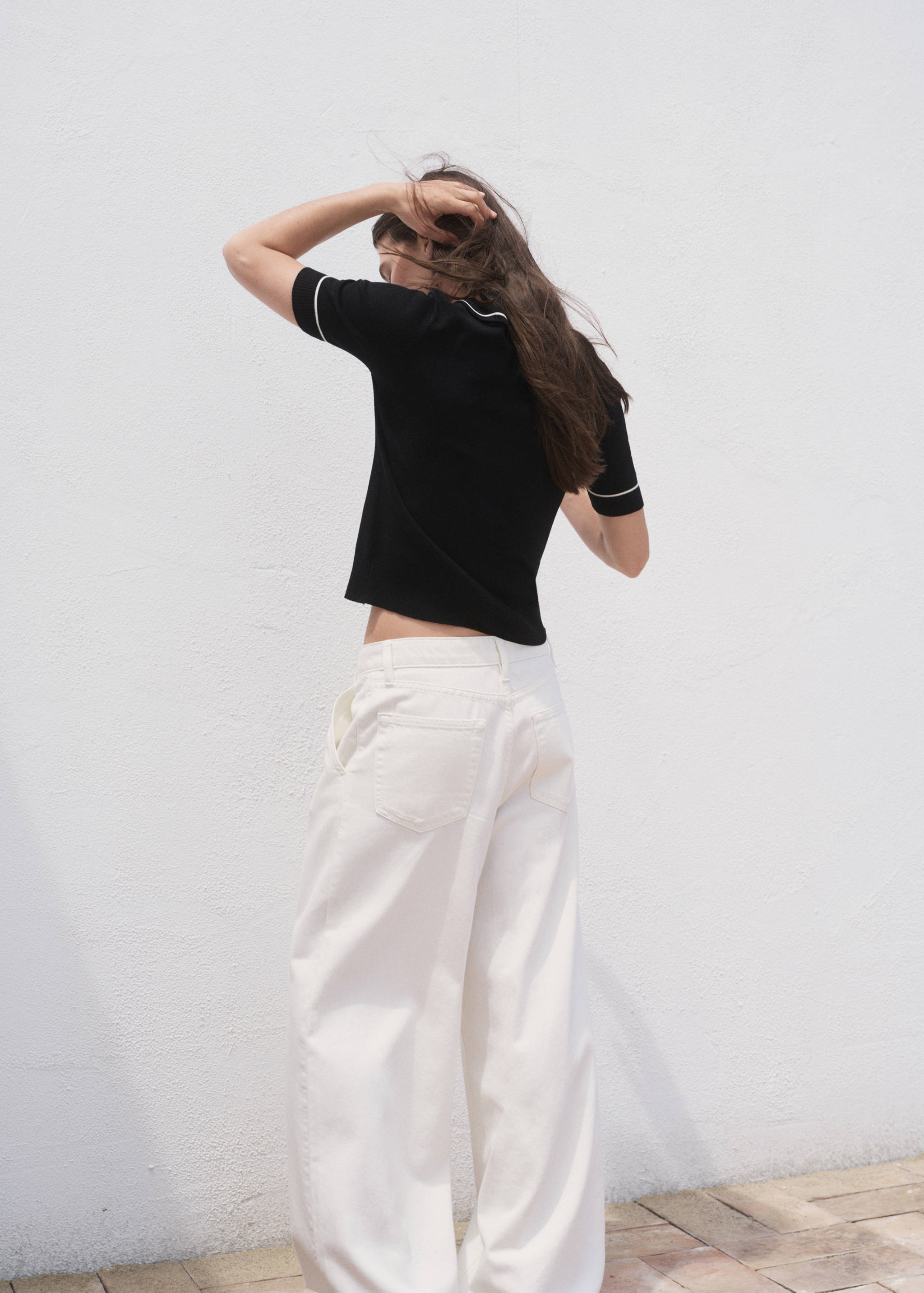 Pullover mit Polokragen und Kontrastborten - Rückseite des Artikels