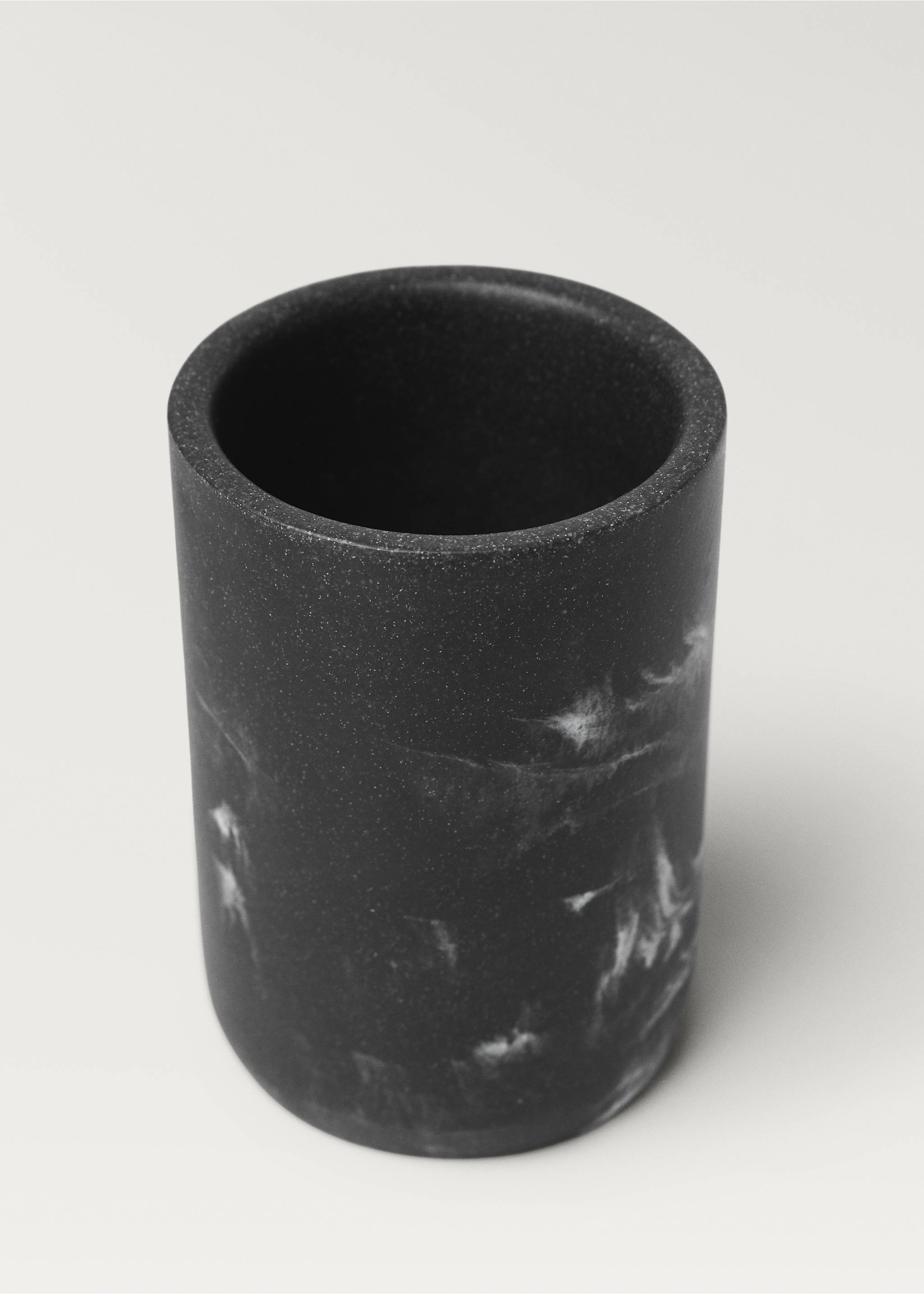 Baderomsglass i harpiks med marmoreffekt - Artikkeldetalj 1, Svart. Ref: 17062920-00.